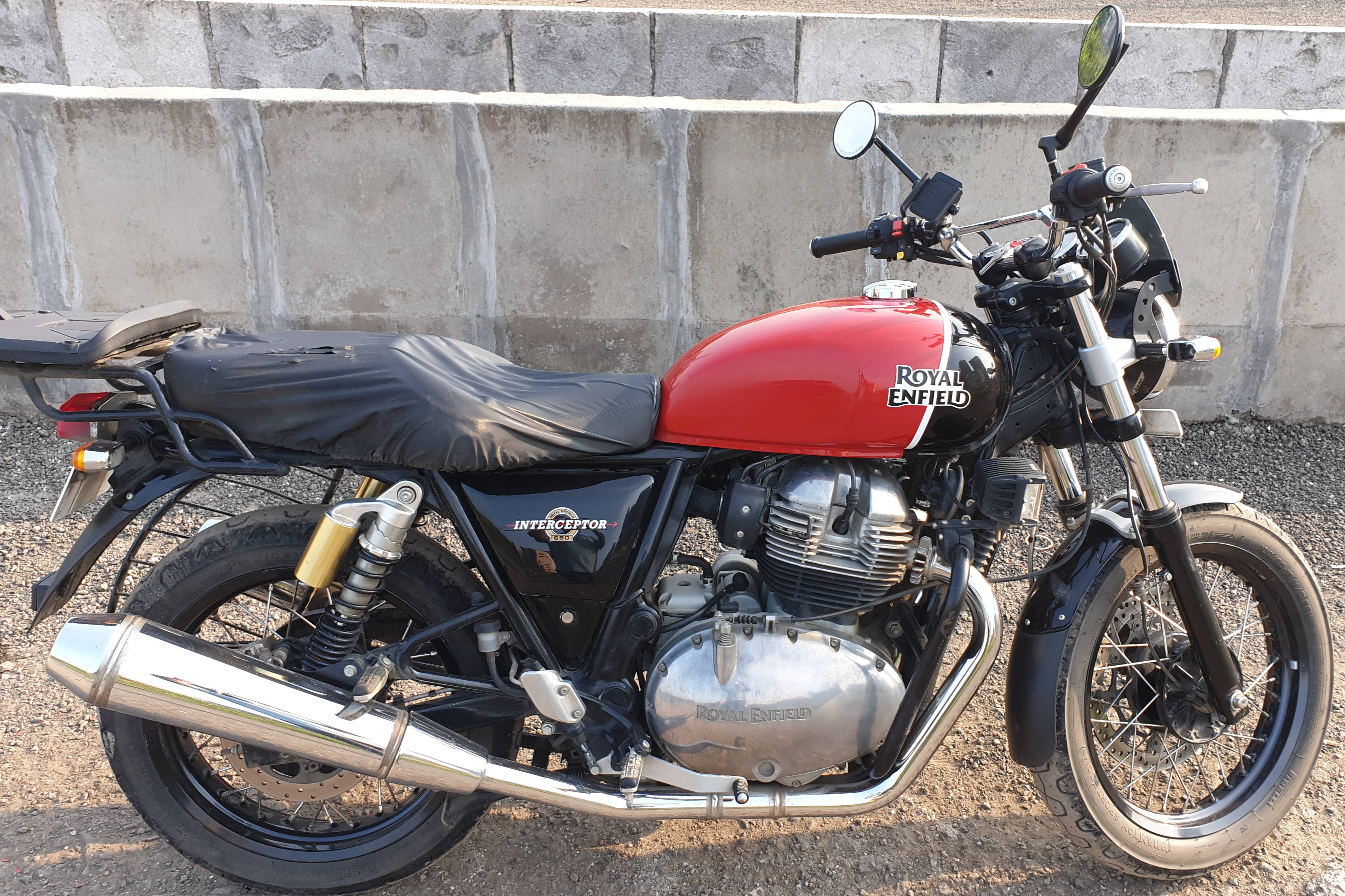 Royal Enfield Interceptor 650 STD