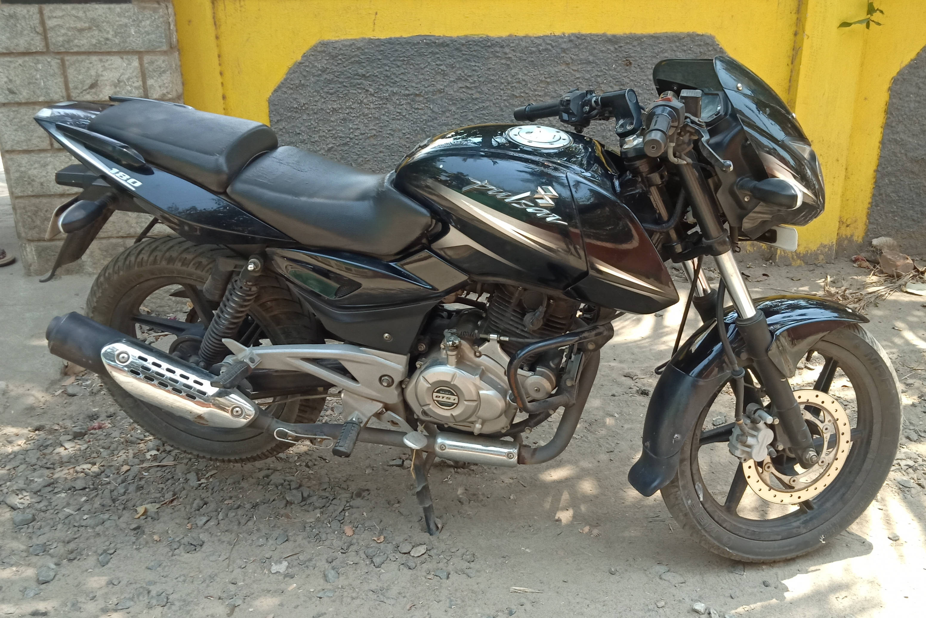 Second Hand Bajaj Pulsar 180 in Chennai Used Bikes for Sale