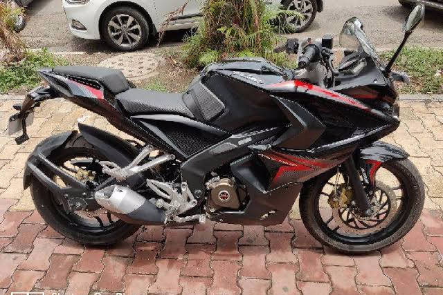 Bajaj Pulsar RS200 ABS