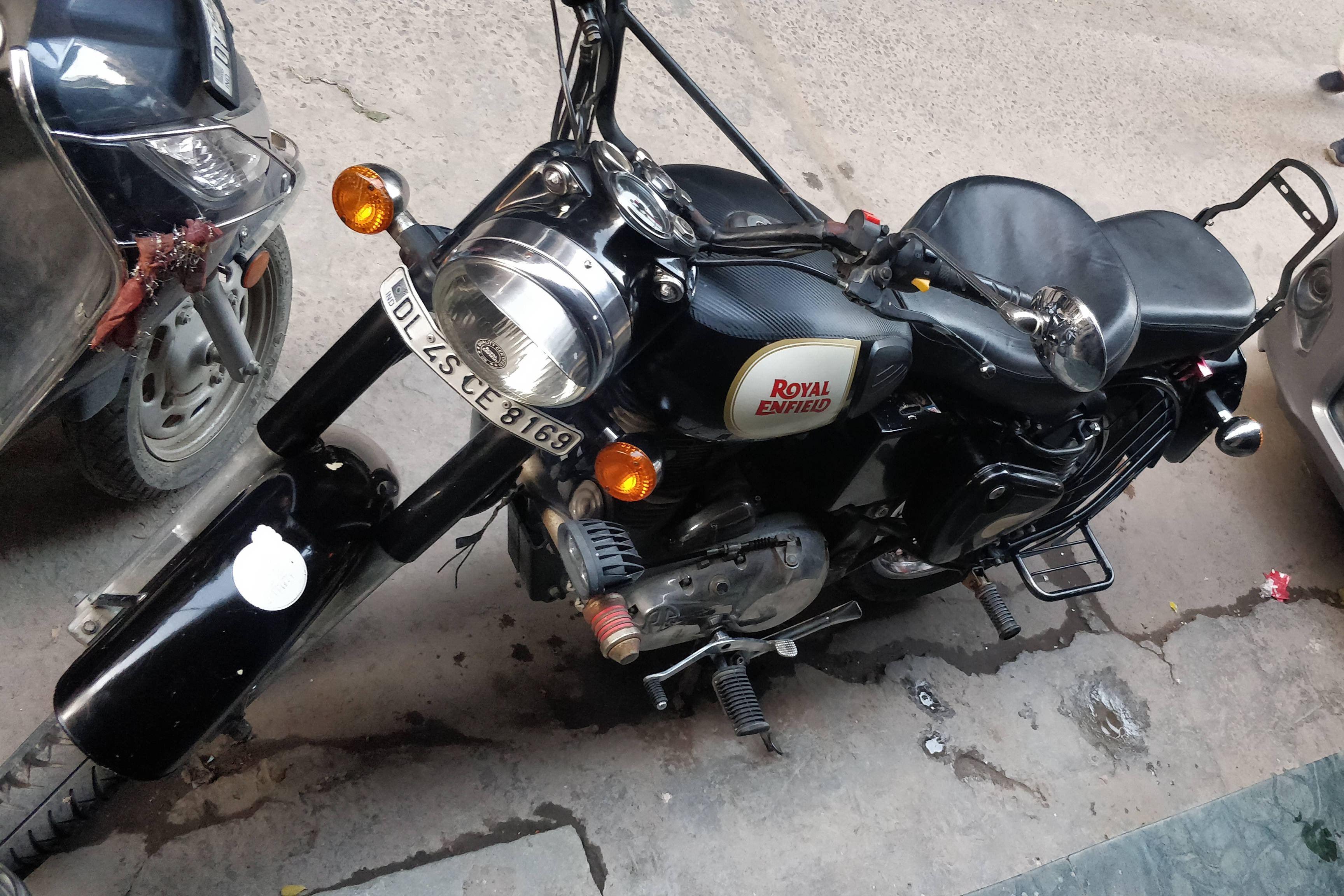 Royal Enfield Classic 350 STD