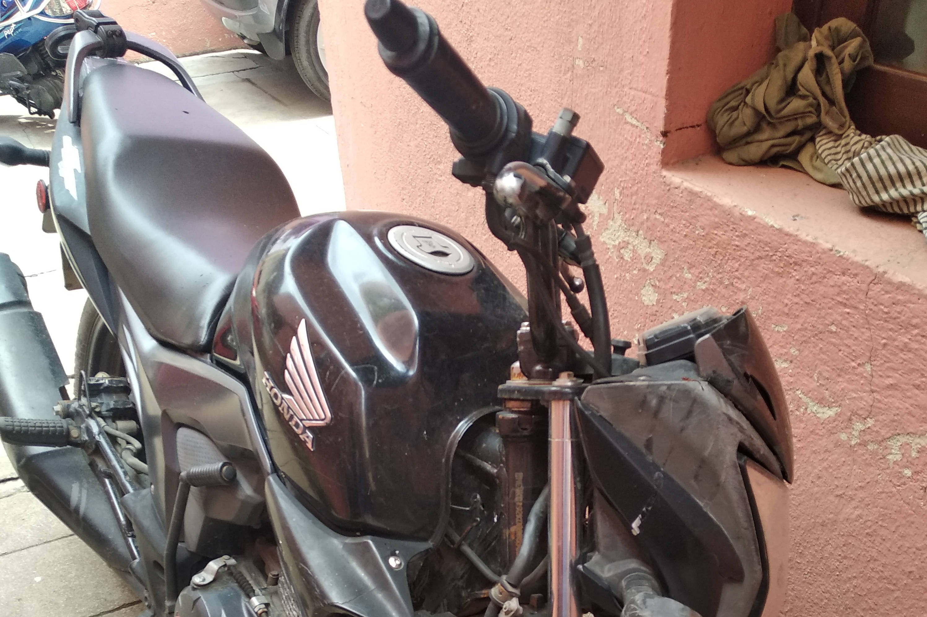 Honda CB Trigger STD