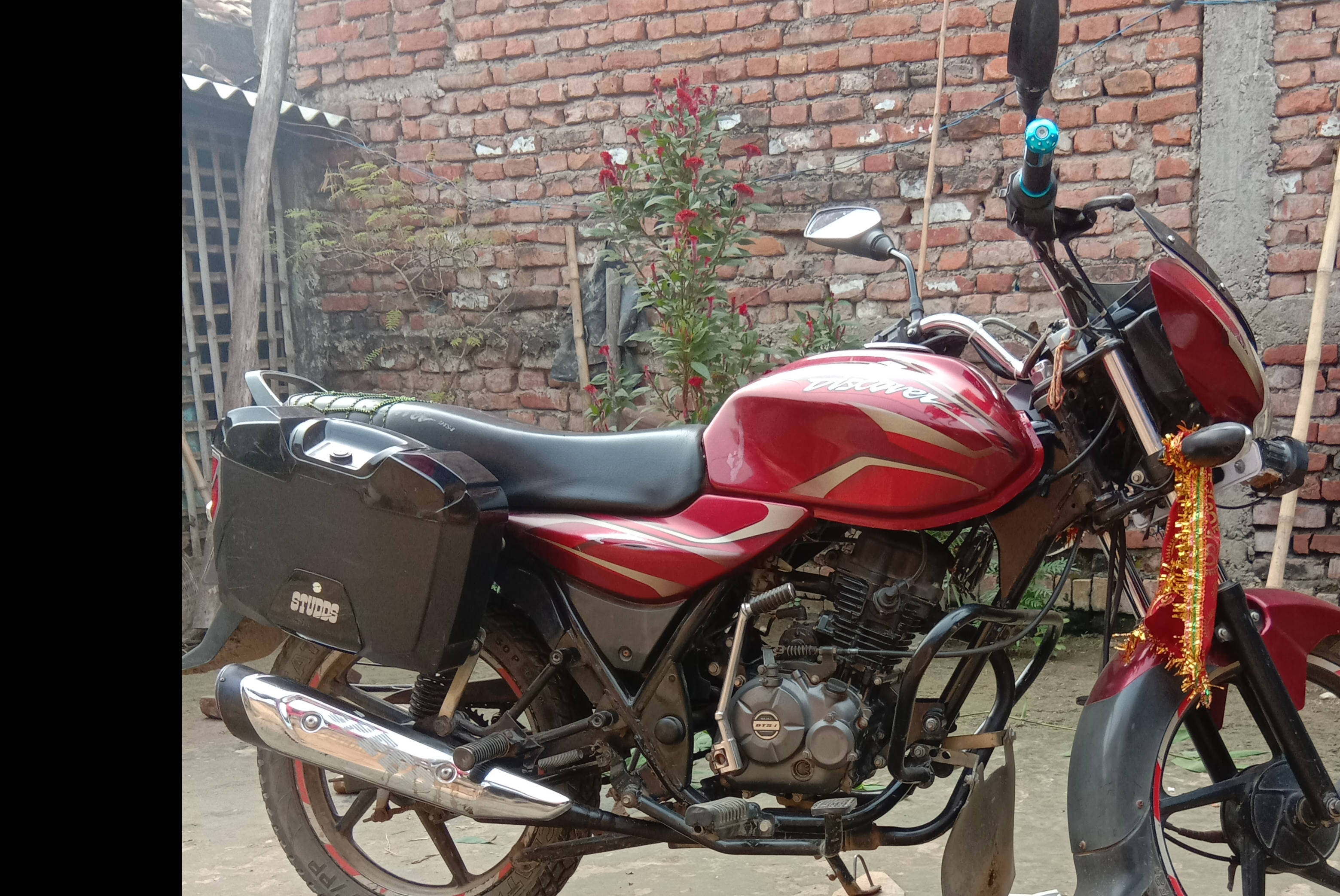 Bajaj Discover 125 Drum CBS