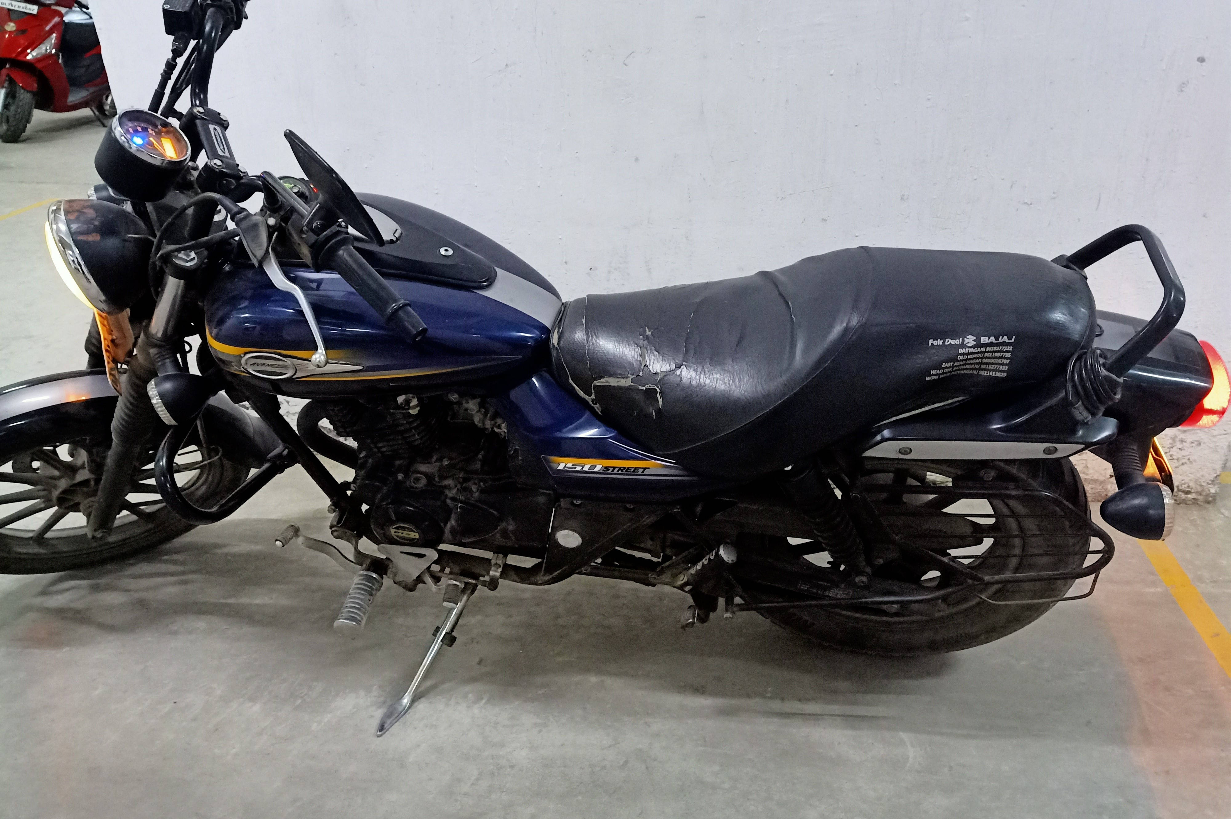 Bajaj Avenger Street 150