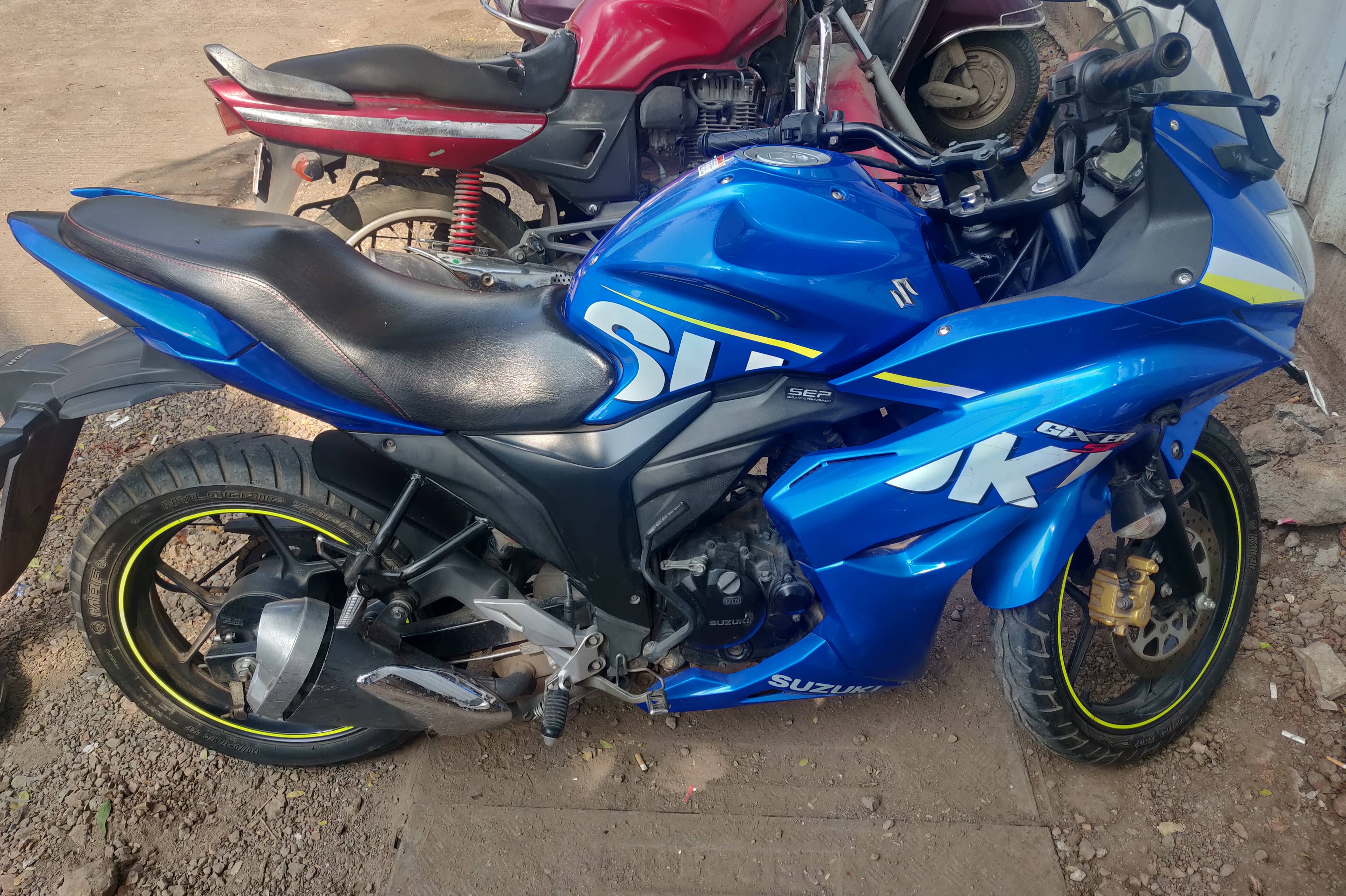 Suzuki GS 150 R STD