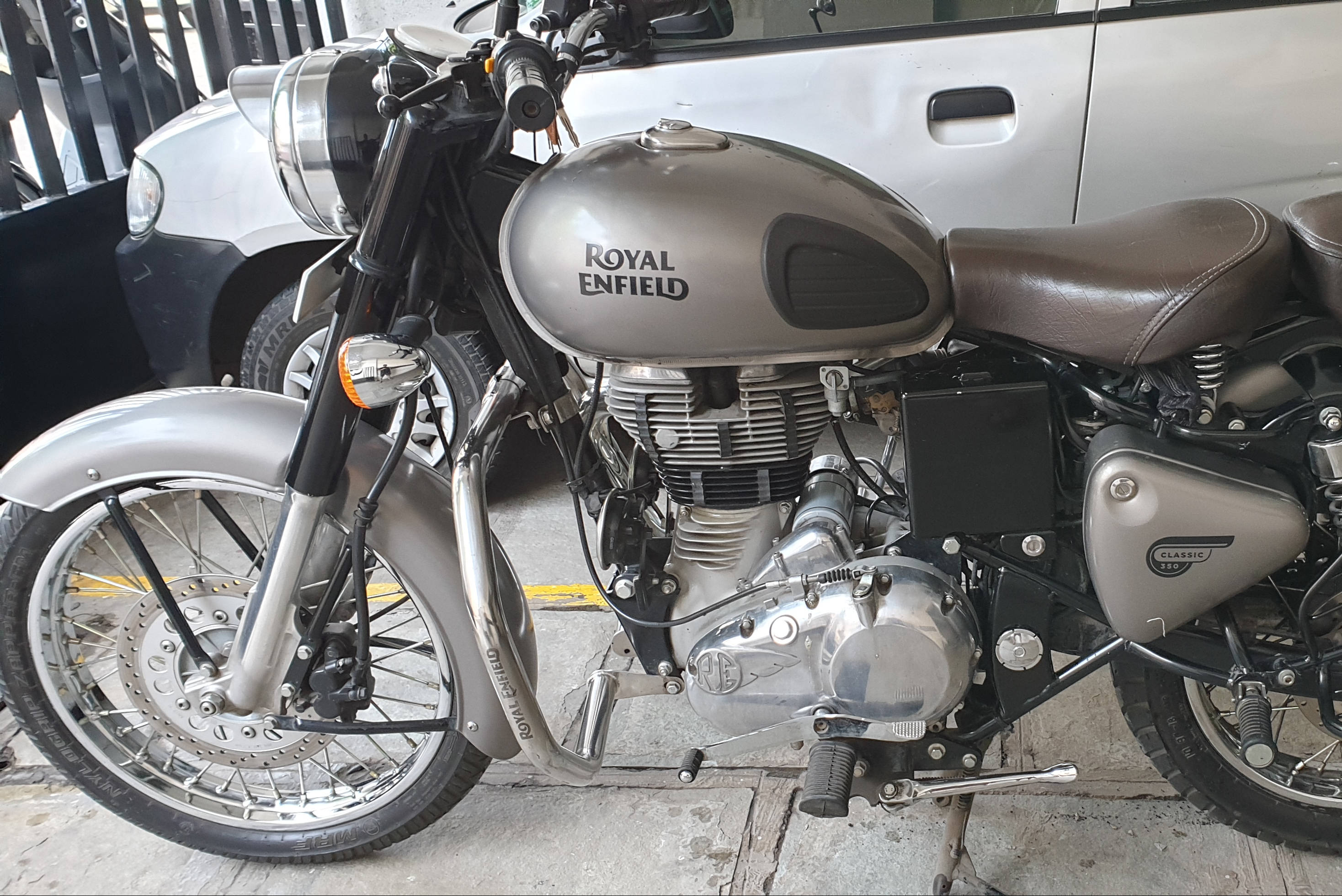 Royal Enfield Classic 350 Gunmetal Grey