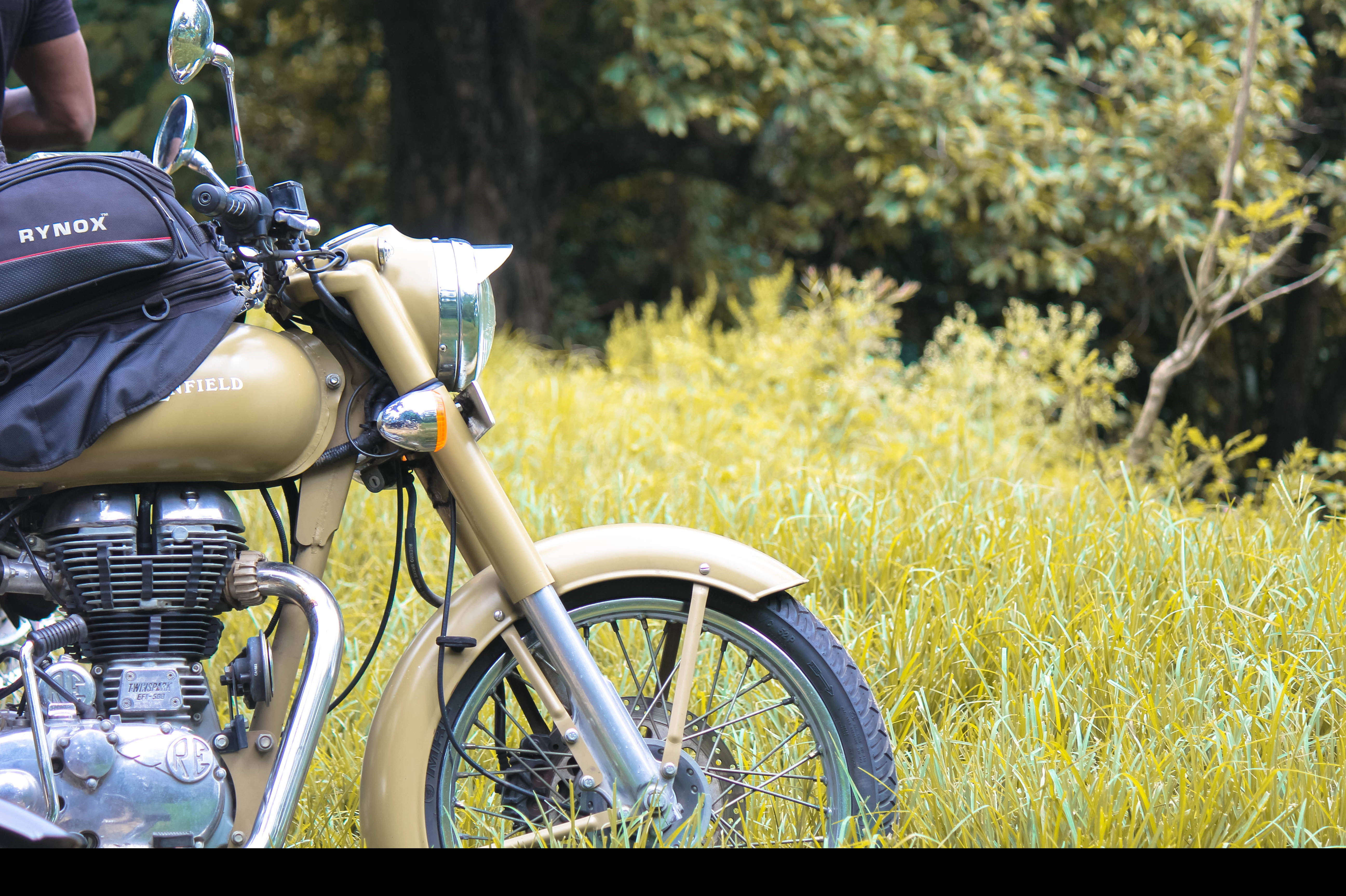 Royal Enfield Classic 500 Desert Storm