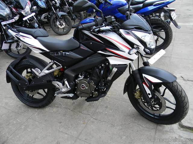 Bajaj Pulsar NS200 STD