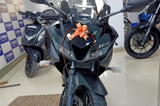 Black Colour Yamaha R15 V3 Rs Yamaha R15S Price In Delhi (On Road)