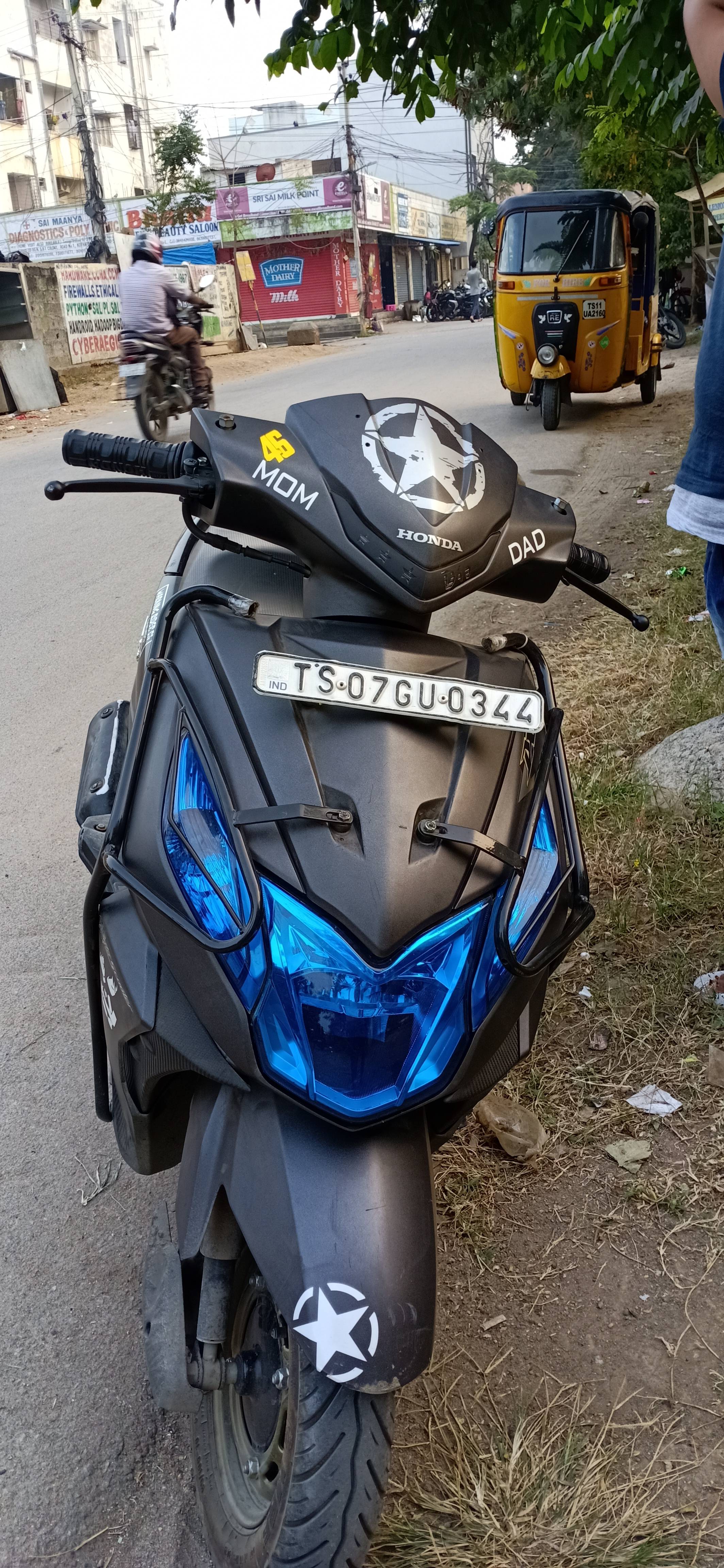 Honda Dio DLX