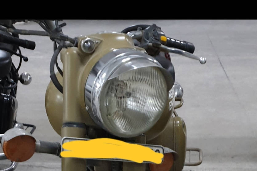 Royal Enfield Classic 500 Desert Storm