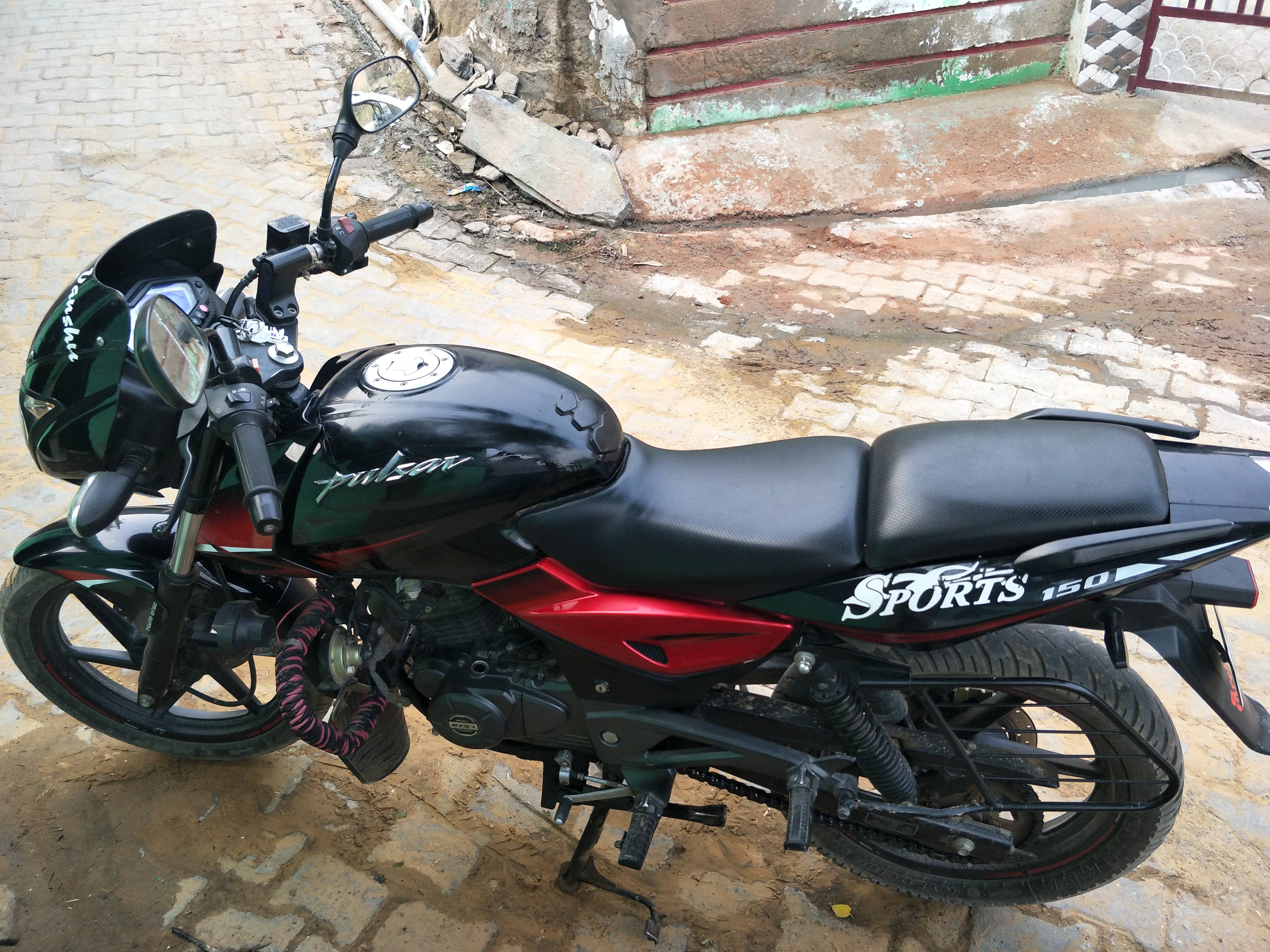 Bajaj Pulsar 150 Twin Disc ABS