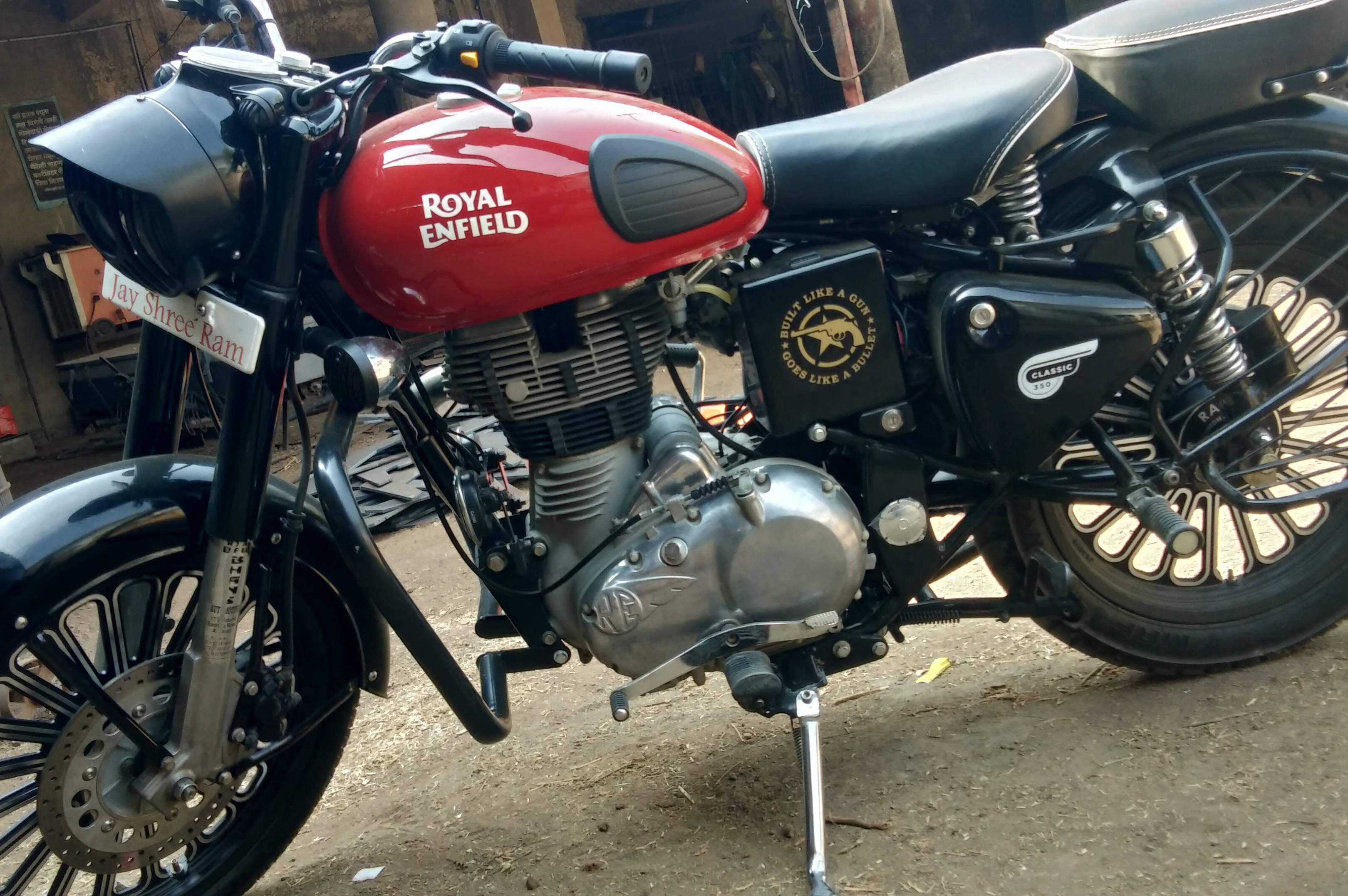 Royal Enfield Classic 350 Redditch Edition