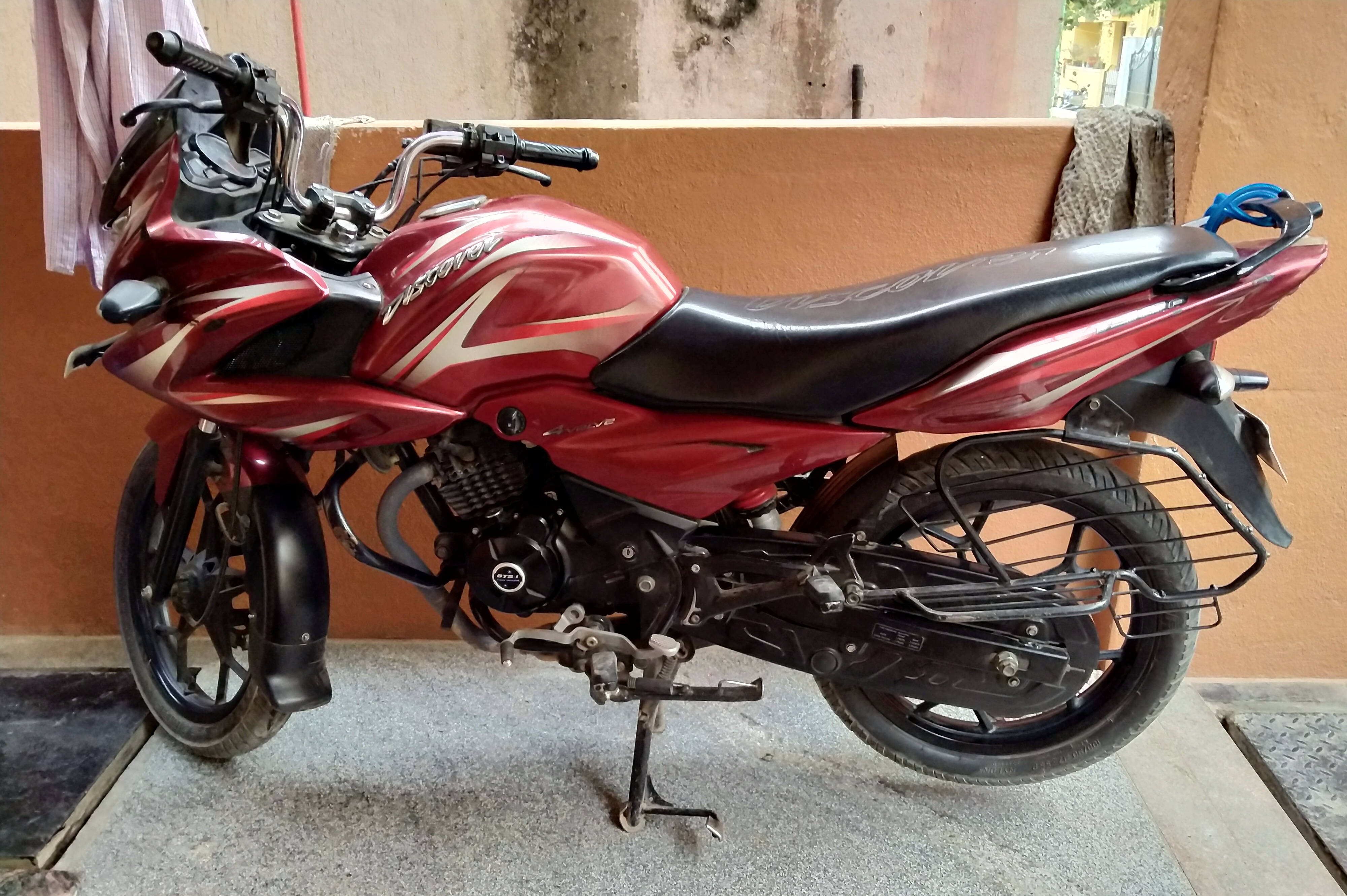 Bajaj Discover 150 F Disc