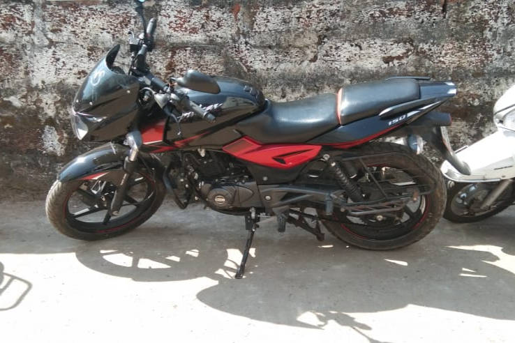 Bajaj Pulsar 150 Twin Disc ABS