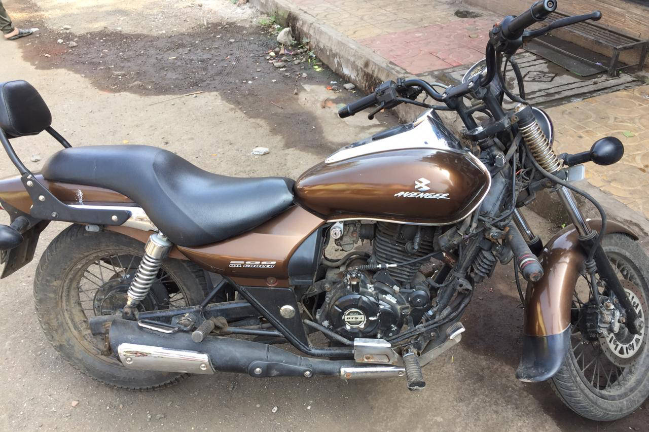 Bajaj Avenger 220 STD