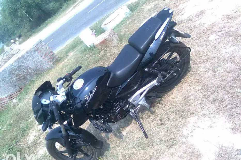 Bajaj Pulsar 180 STD (Non-ABS)