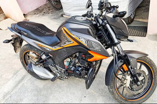 2017 Honda CBR 150 R Deluxe 2017 Honda CBR 150 R Deluxe