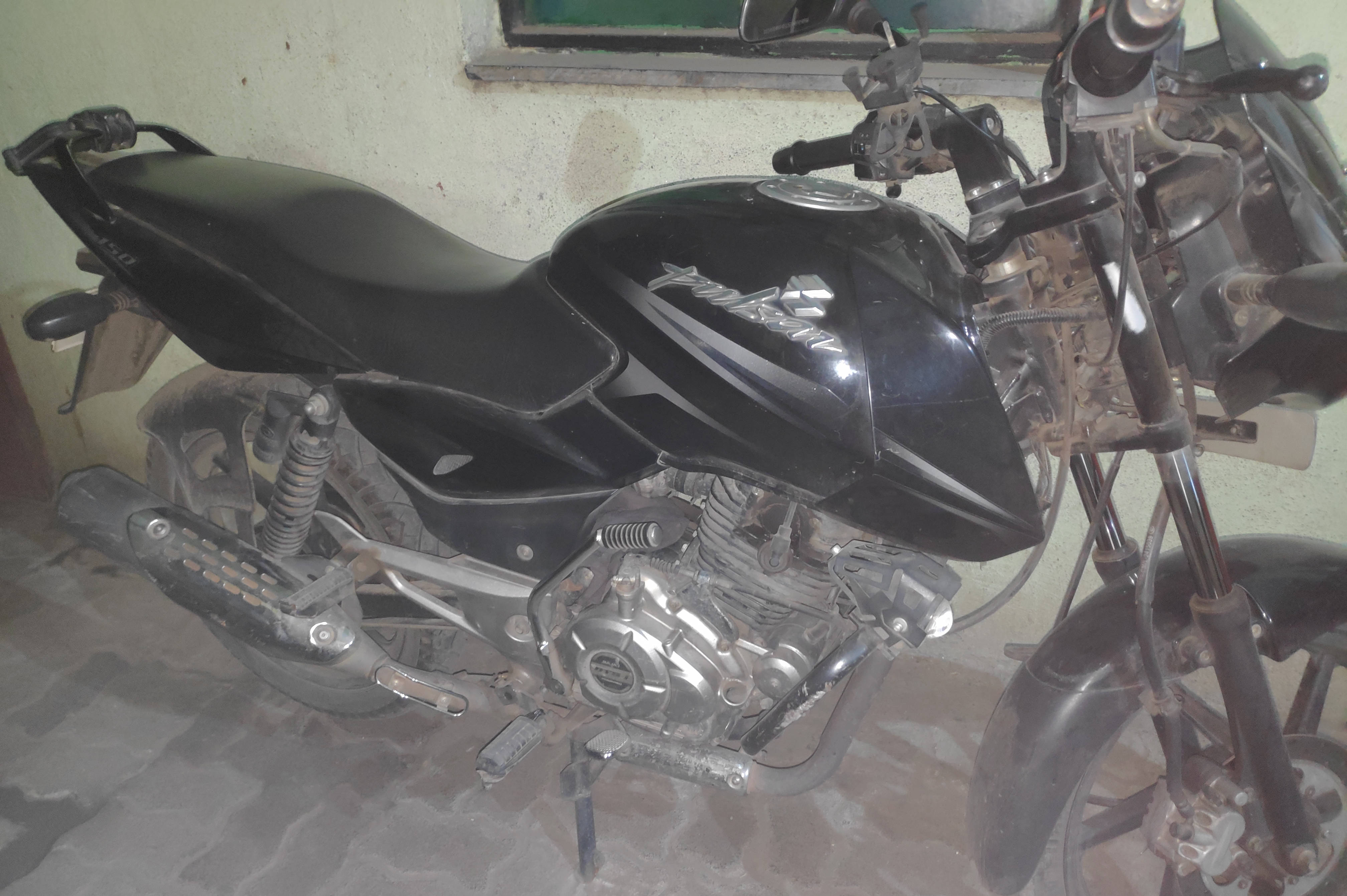 Bajaj Pulsar AS 150