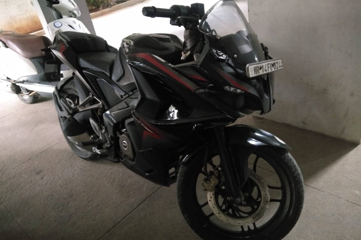 Bajaj Pulsar RS200 STD