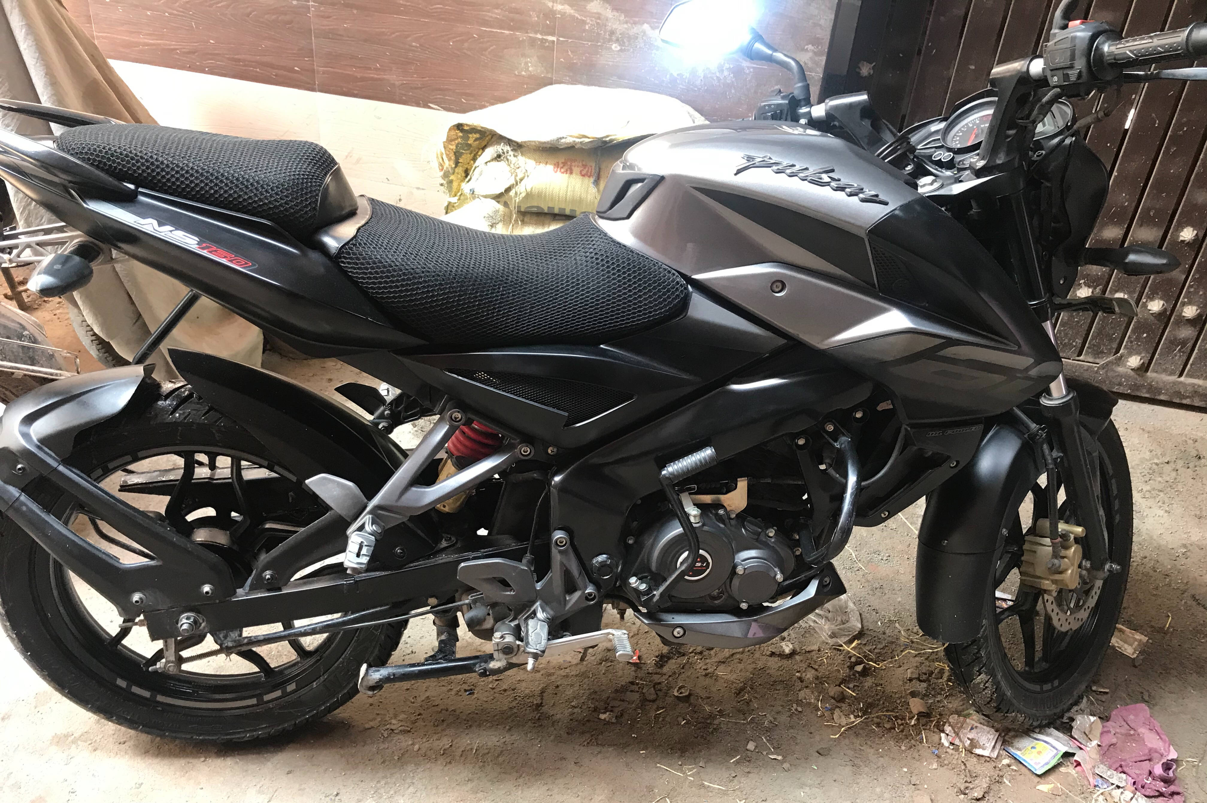 Bajaj Pulsar NS160 STD