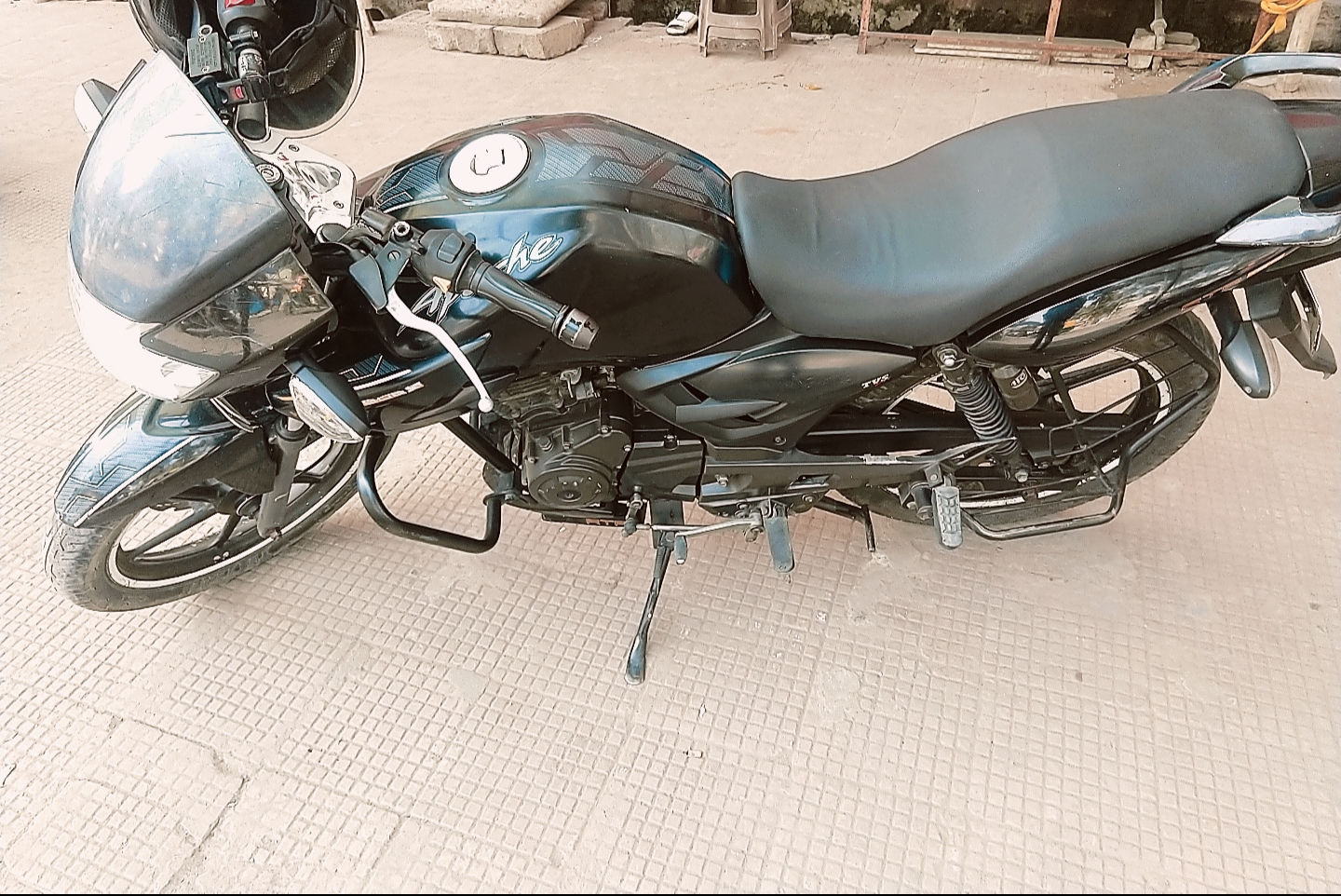 TVS Apache RTR 160 Single Disc ABS