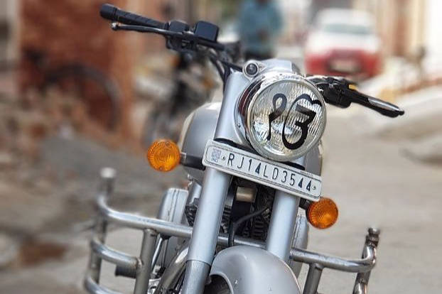 Royal Enfield Classic 350 STD