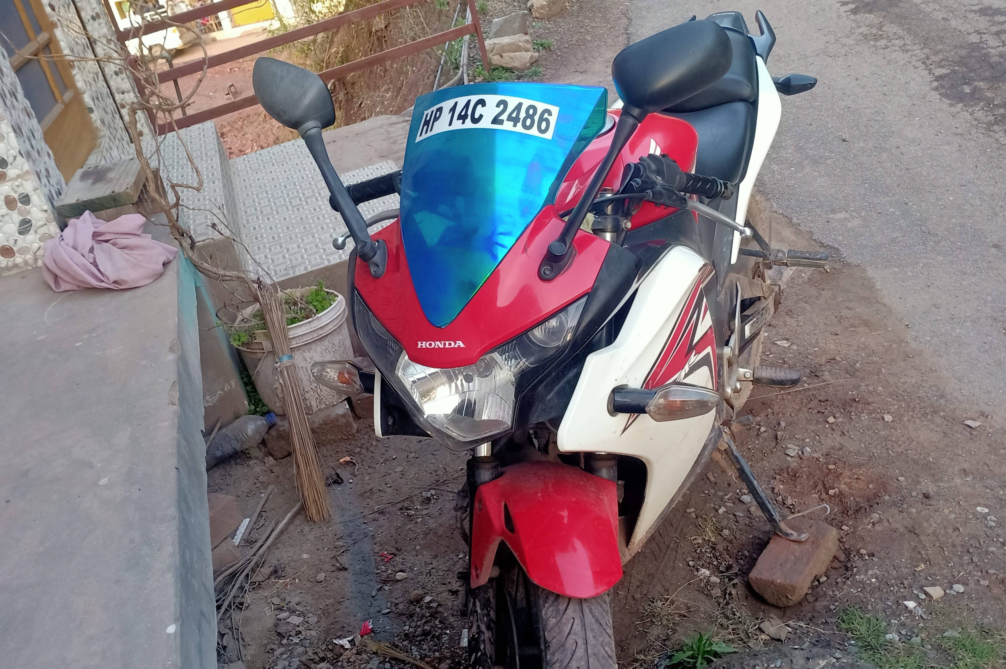 Honda CBR 150 R