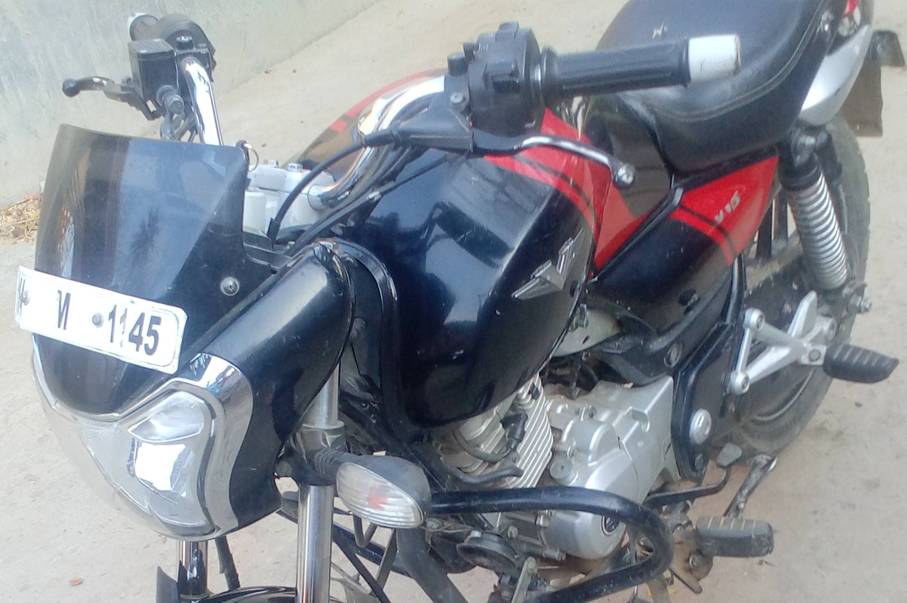 Bajaj V12 DISC