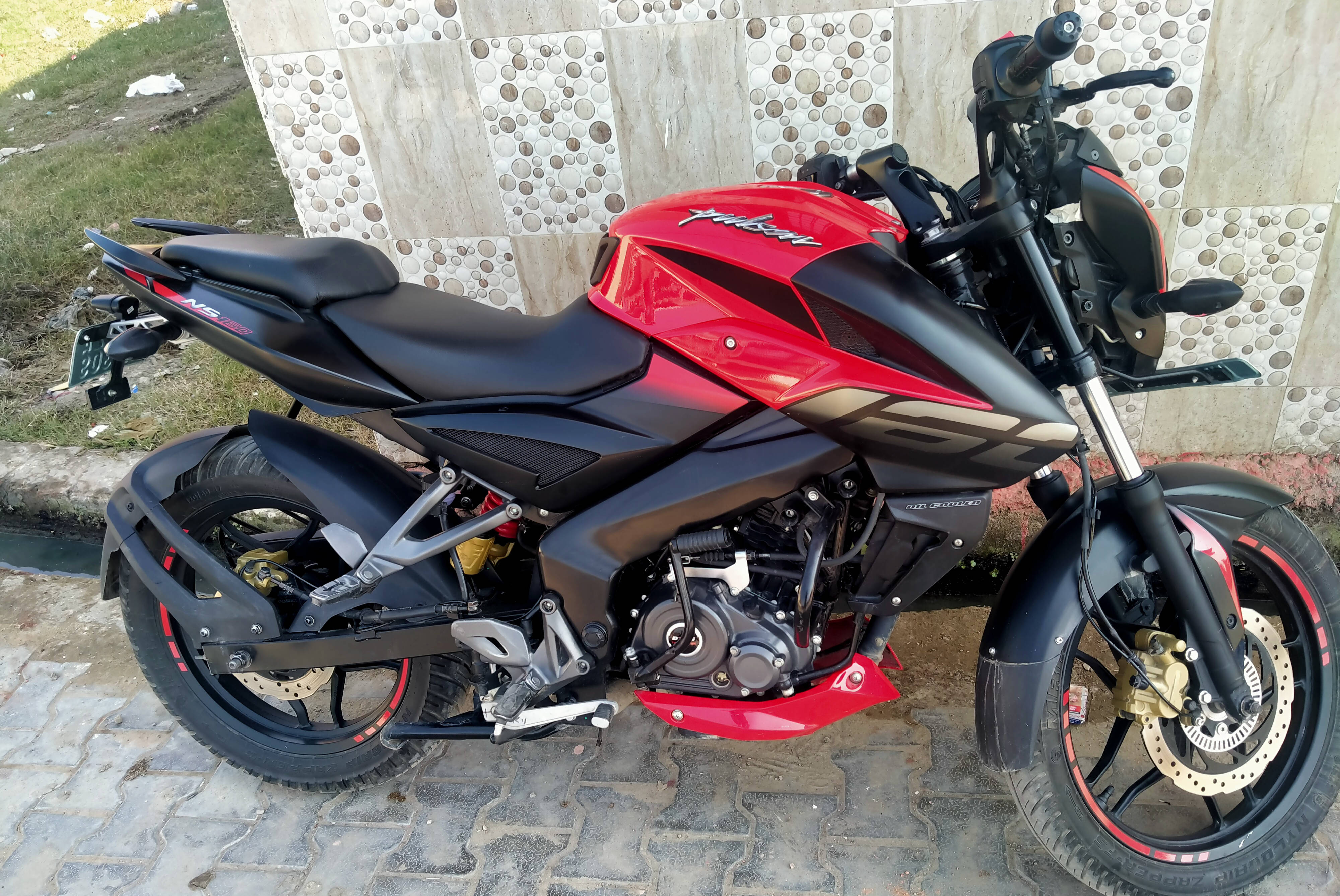 Bajaj Pulsar NS160 Twin Disc ABS