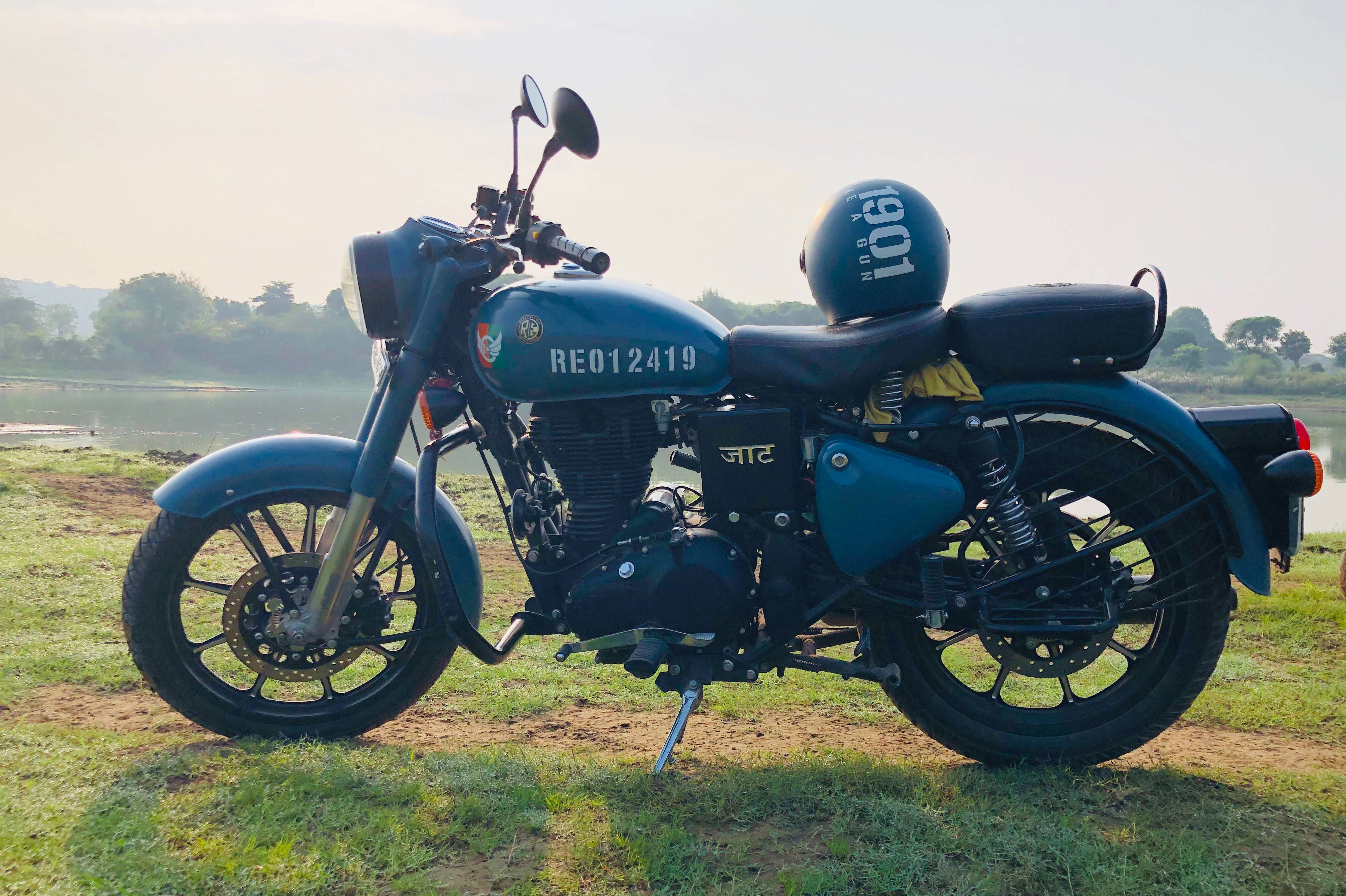 Royal Enfield Classic 350 Signals Edition