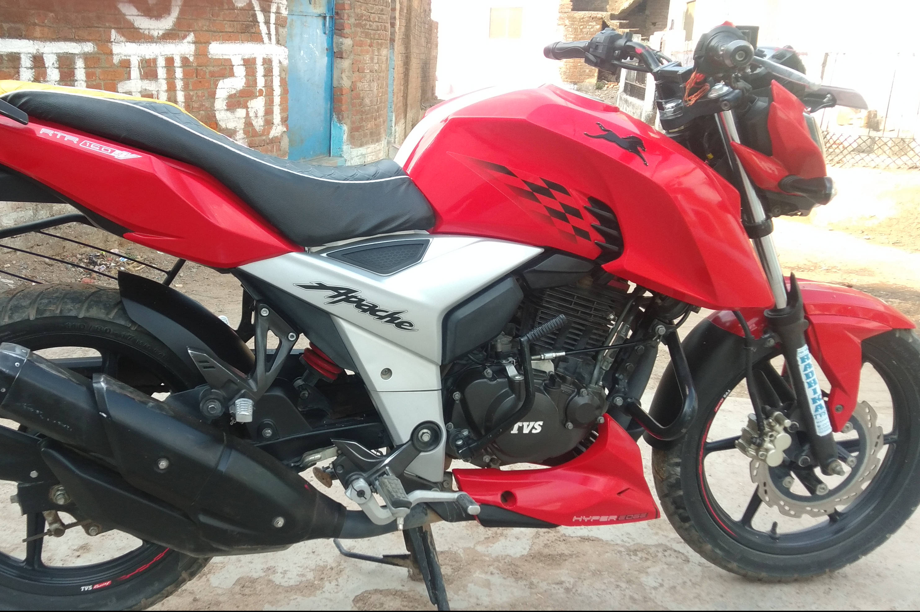 TVS Apache RTR 160 4V Single Disc ABS