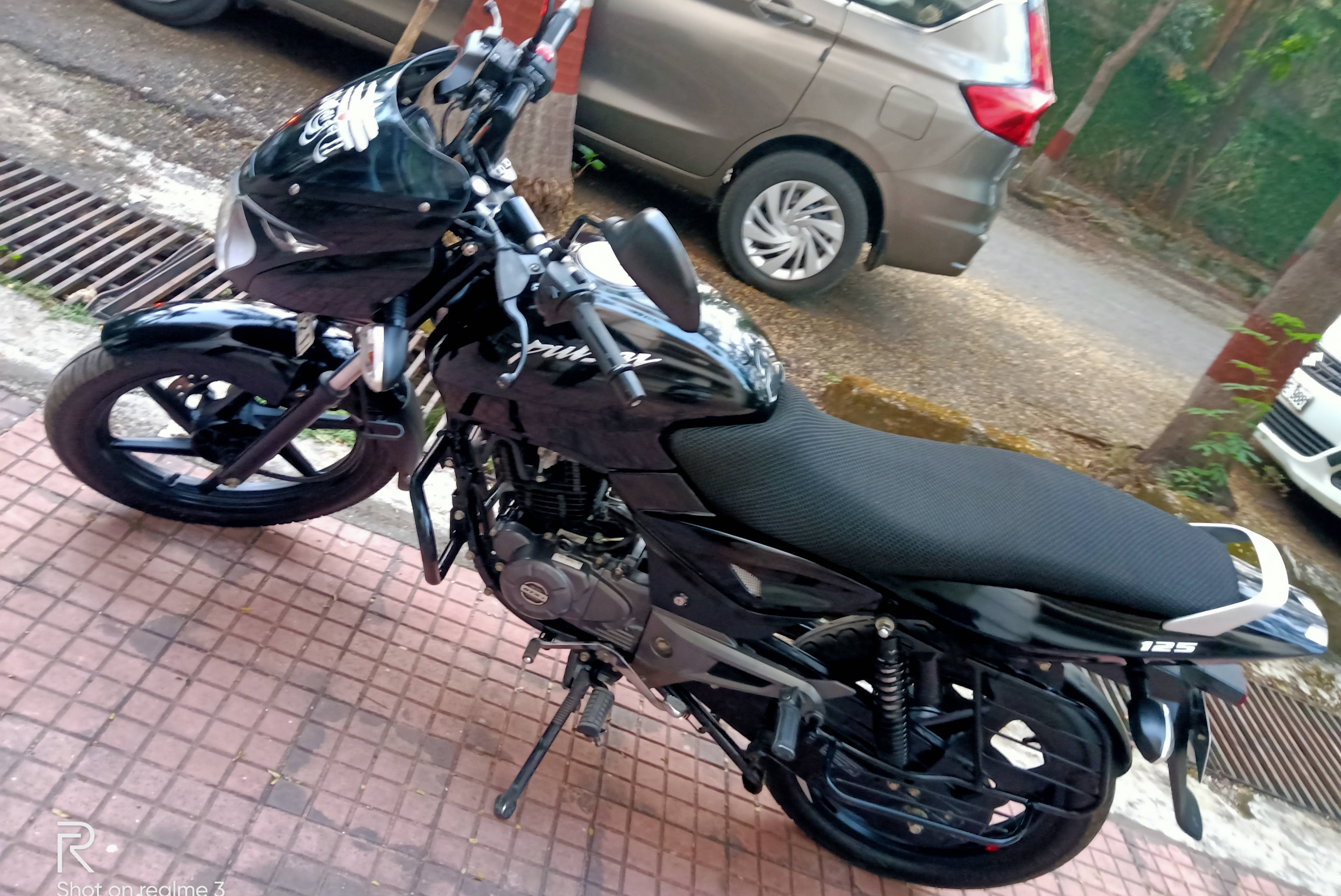 Bajaj Pulsar 125 Neon Disc CBS BS6