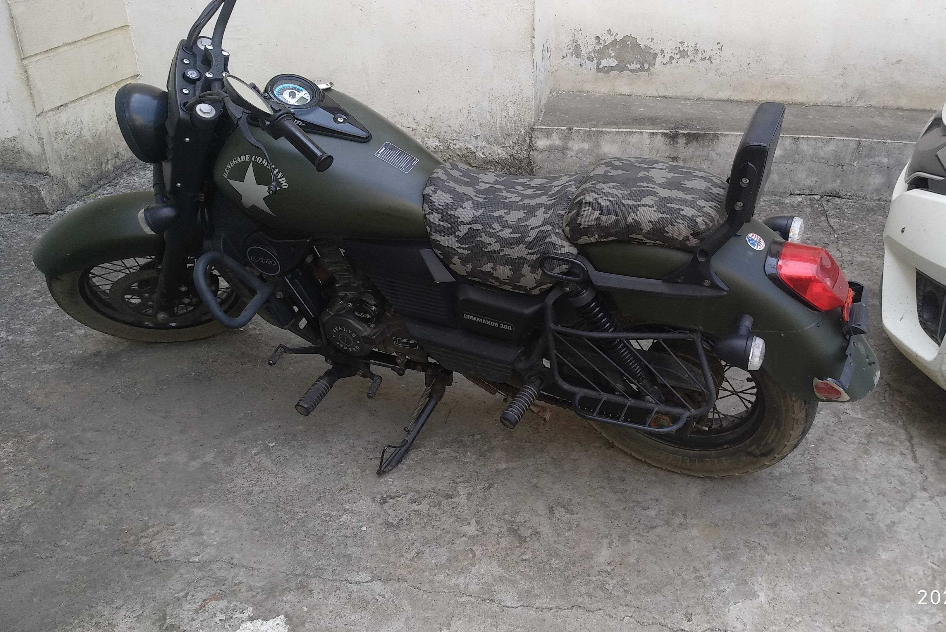 UM Motorcycles Renegade Commando STD