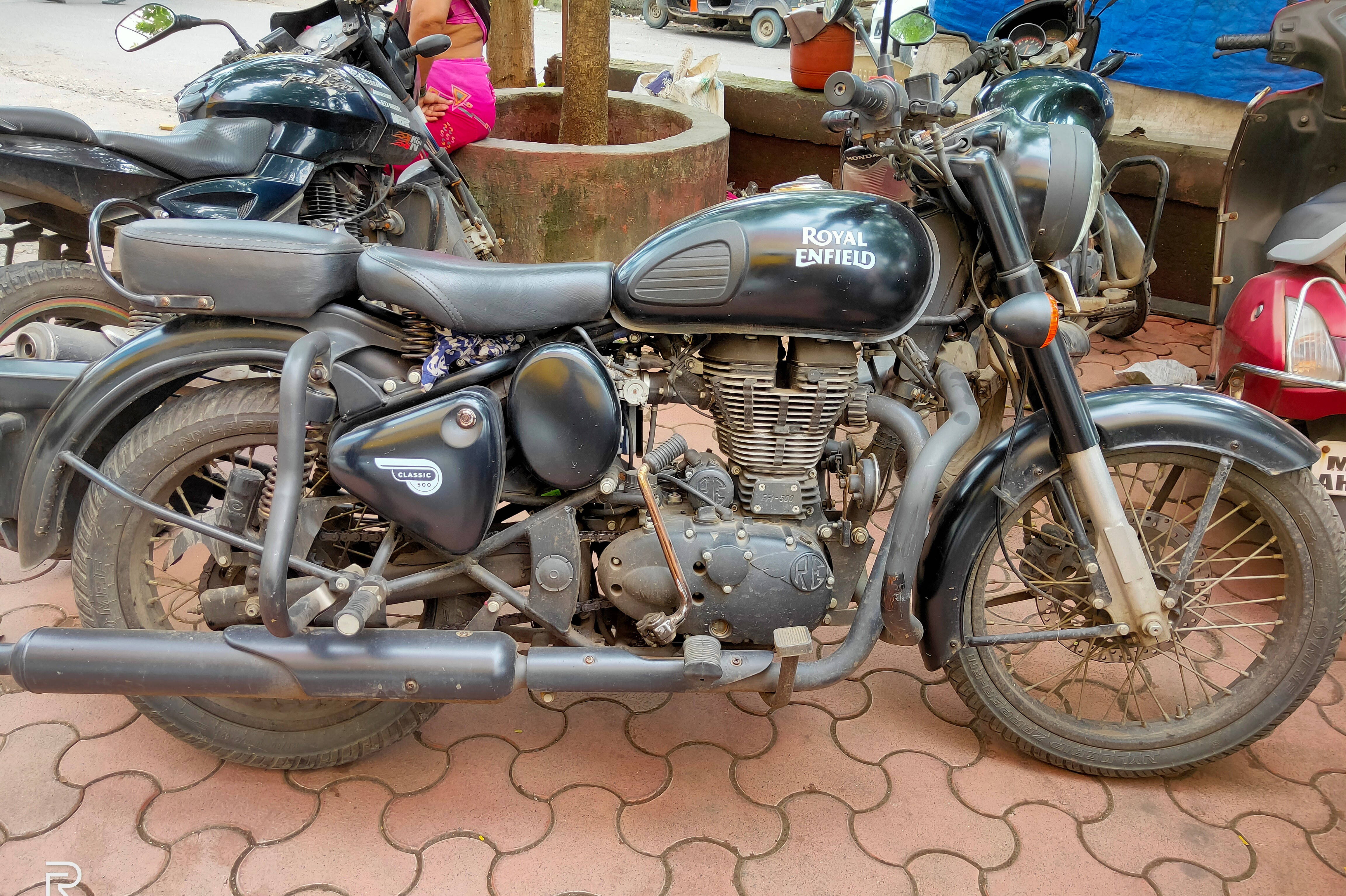 2018 Royal Enfield Classic 500 Stealth Black