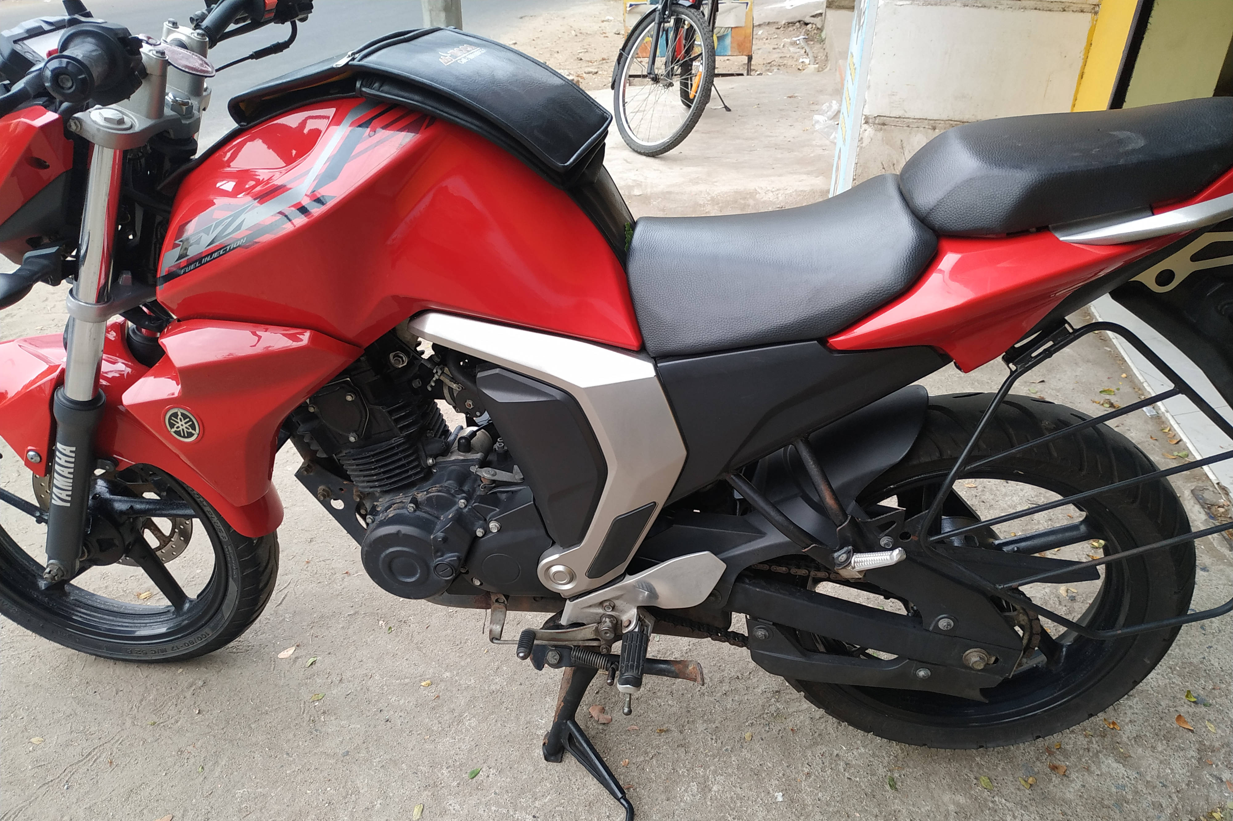 Yamaha FZ S FI (V 2.0) STD