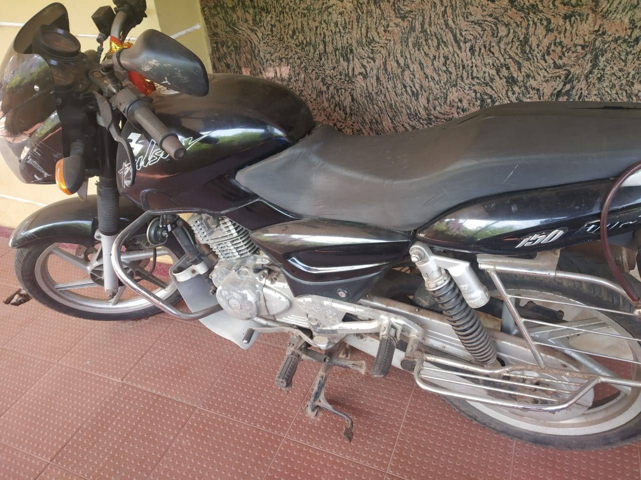 Bajaj Pulsar 150 Twin Disc BS6