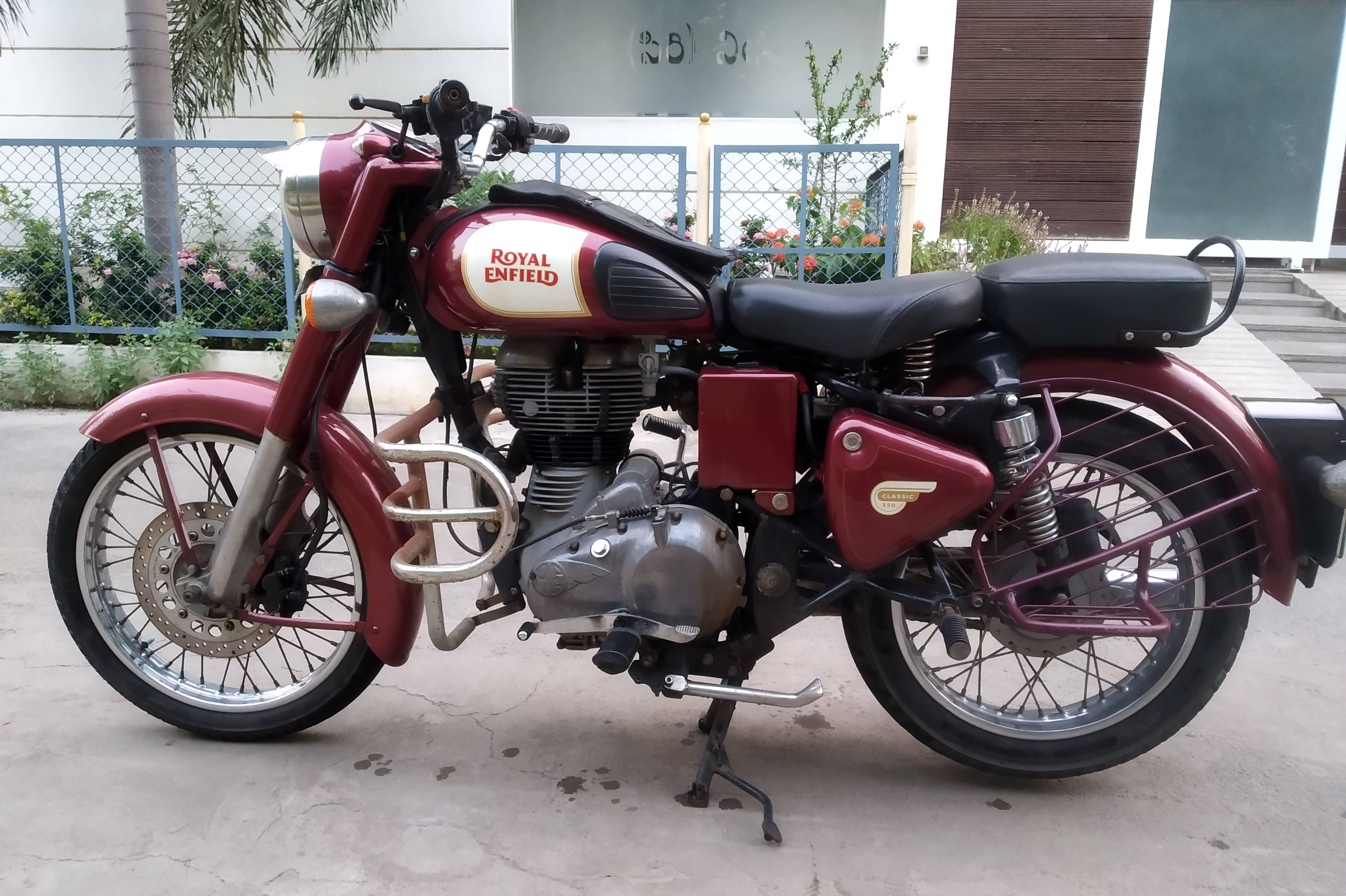 Royal Enfield Classic 350 STD