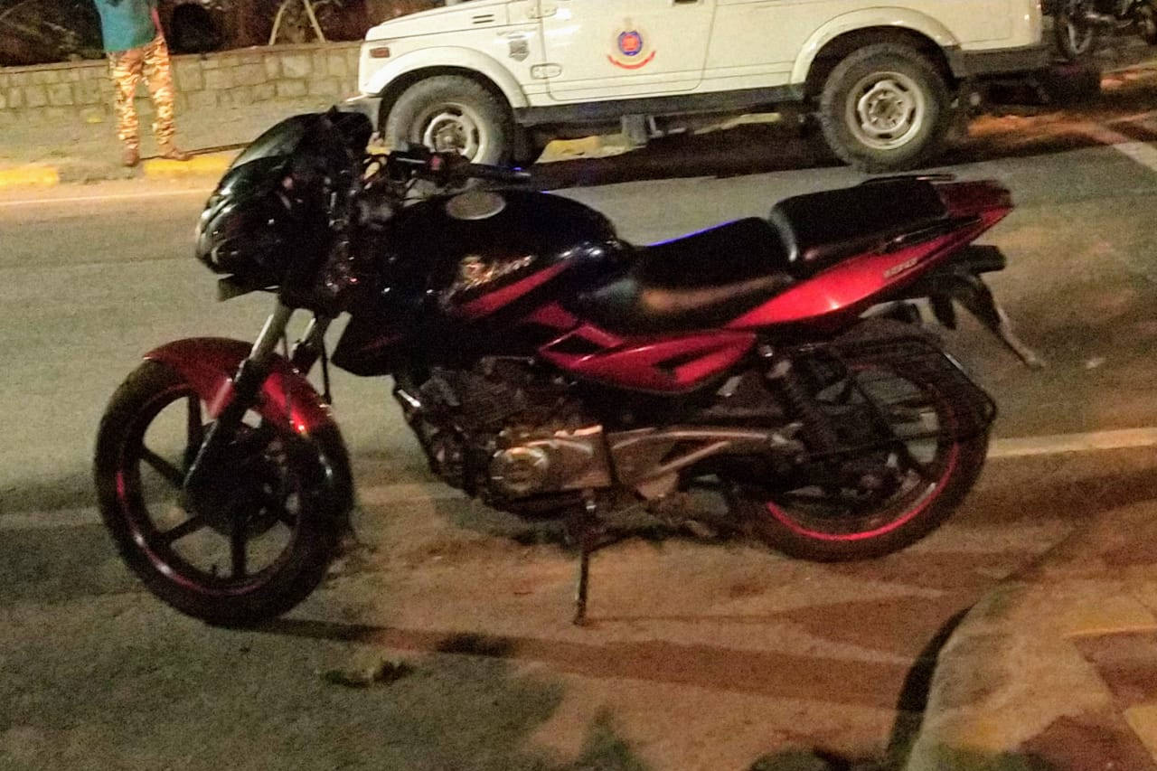 Bajaj Pulsar 180 STD (Non-ABS)