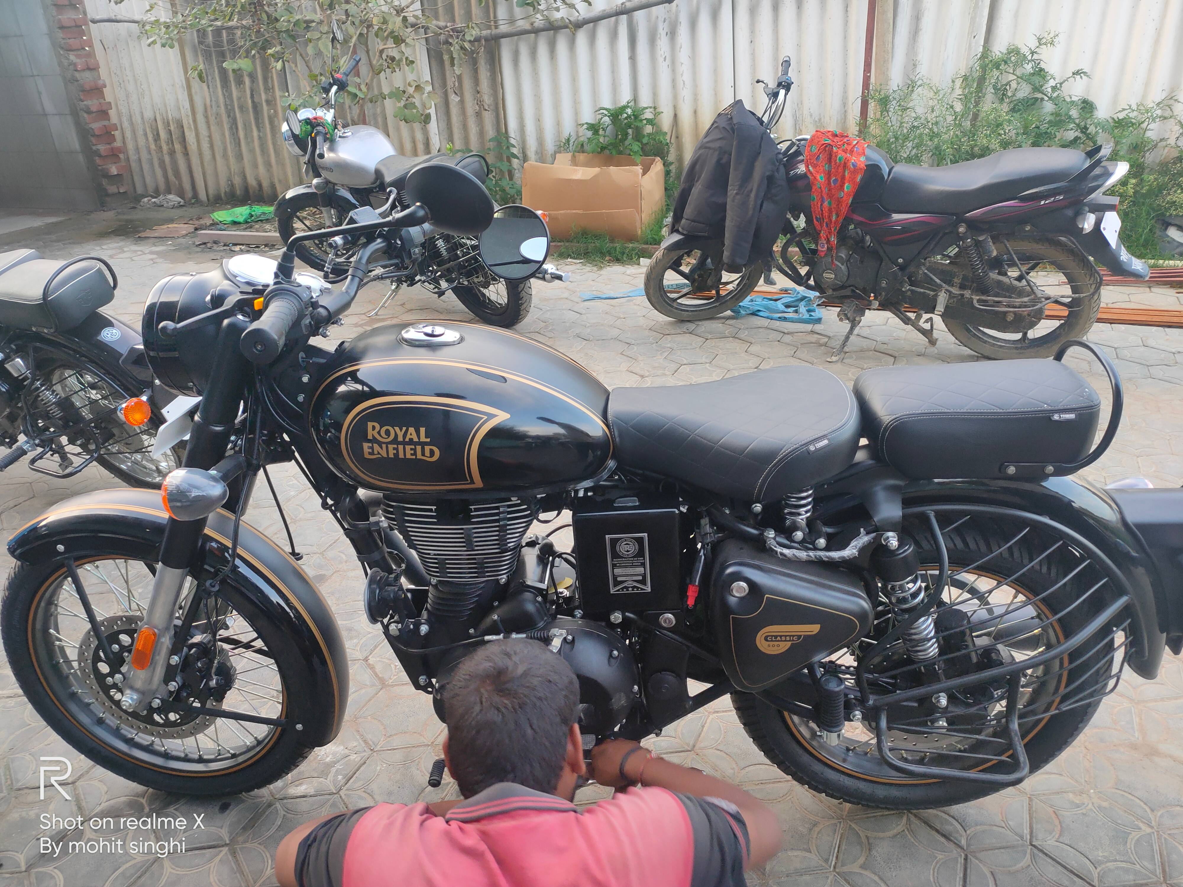 Royal Enfield Classic 500 Tribute Black Limited Edition