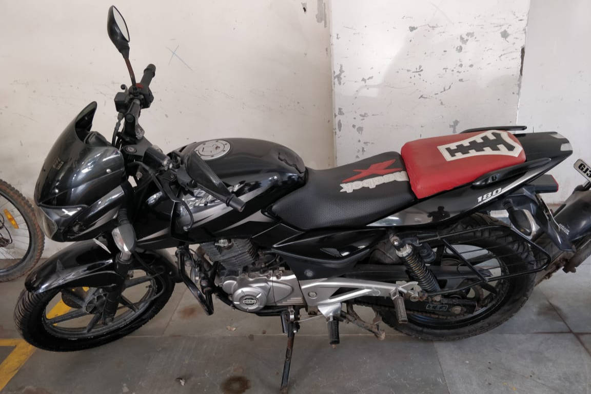 Bajaj Pulsar 180 ABS