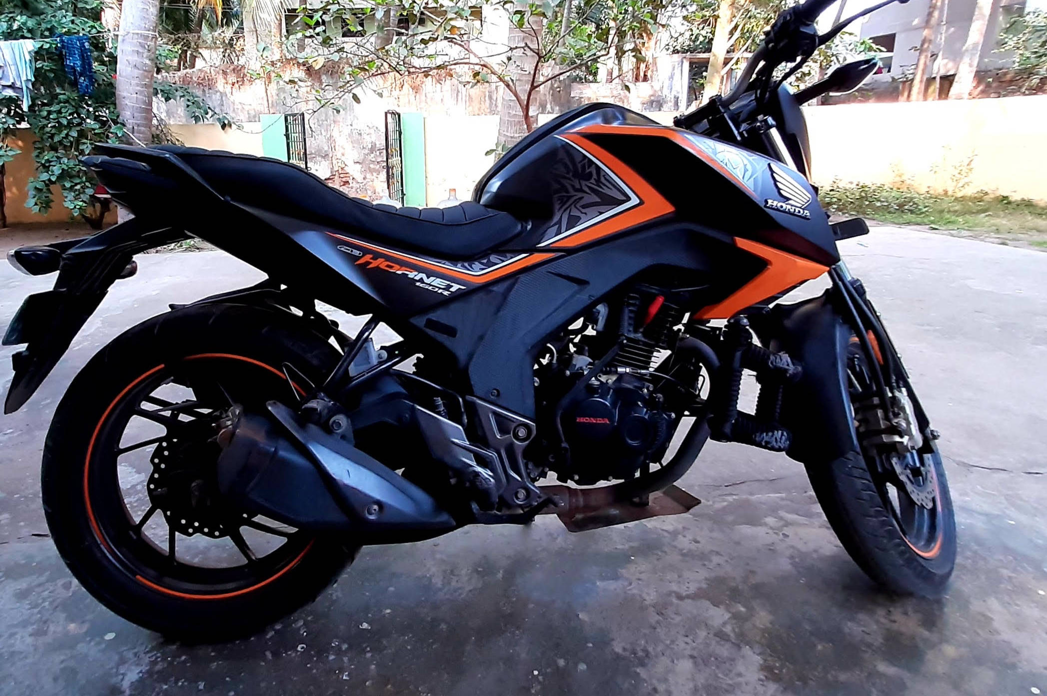 Second Hand Honda CB Hornet 160R BS4 in Tadepalligudem Used Bikes for Sale