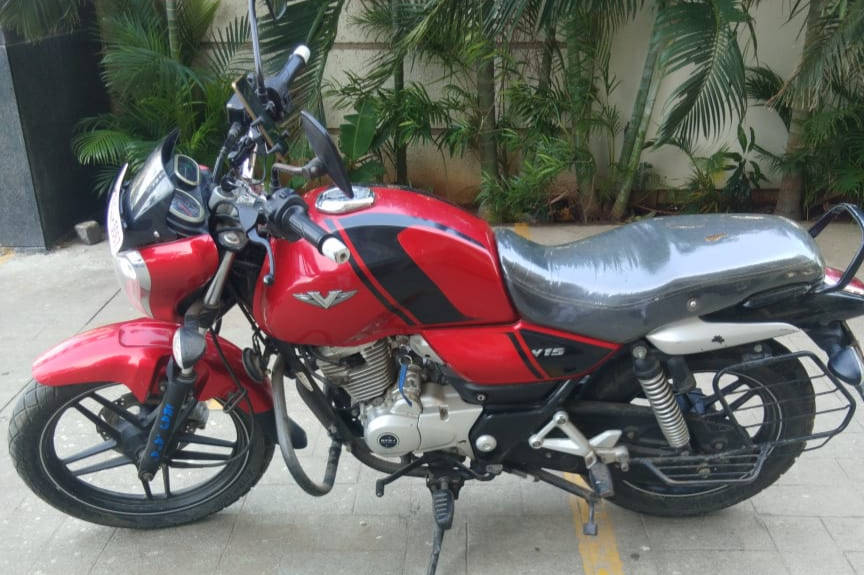 Bajaj V12 STD