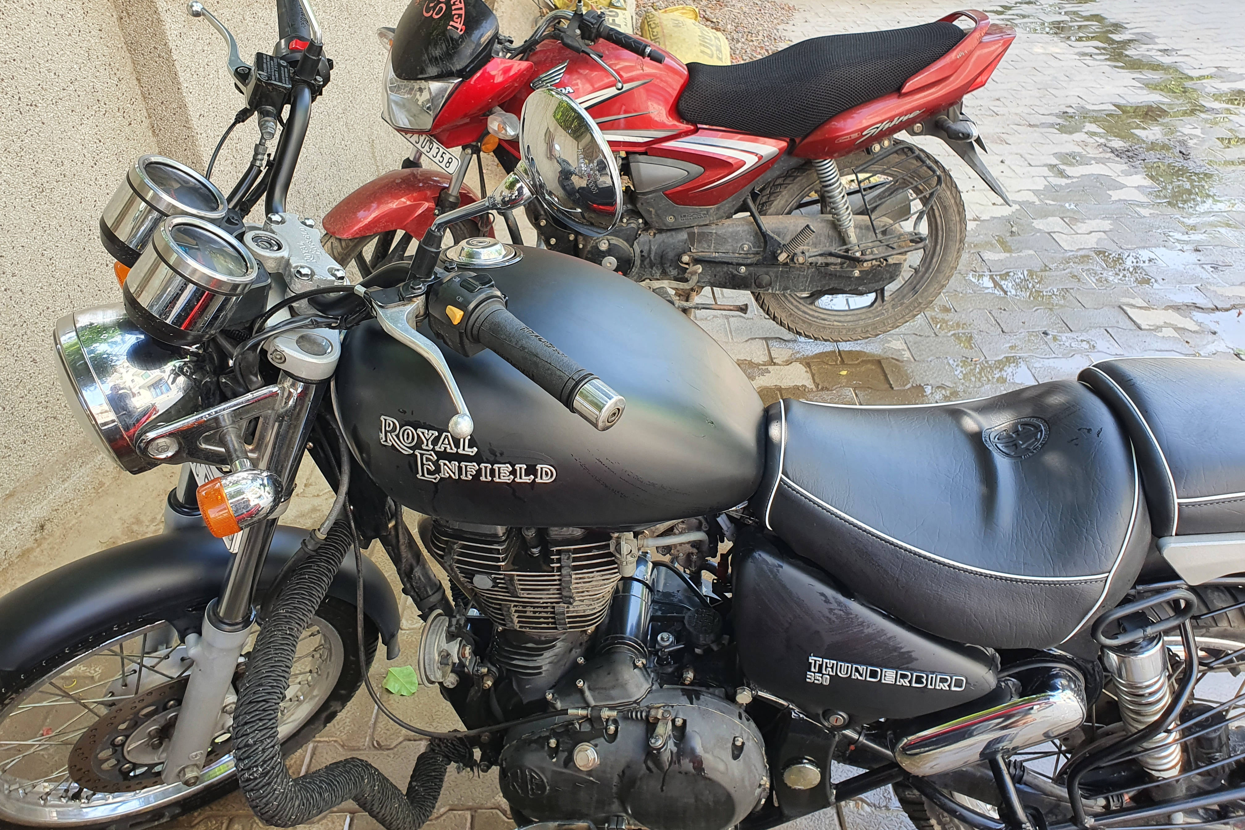 Royal Enfield Thunderbird 350 STD