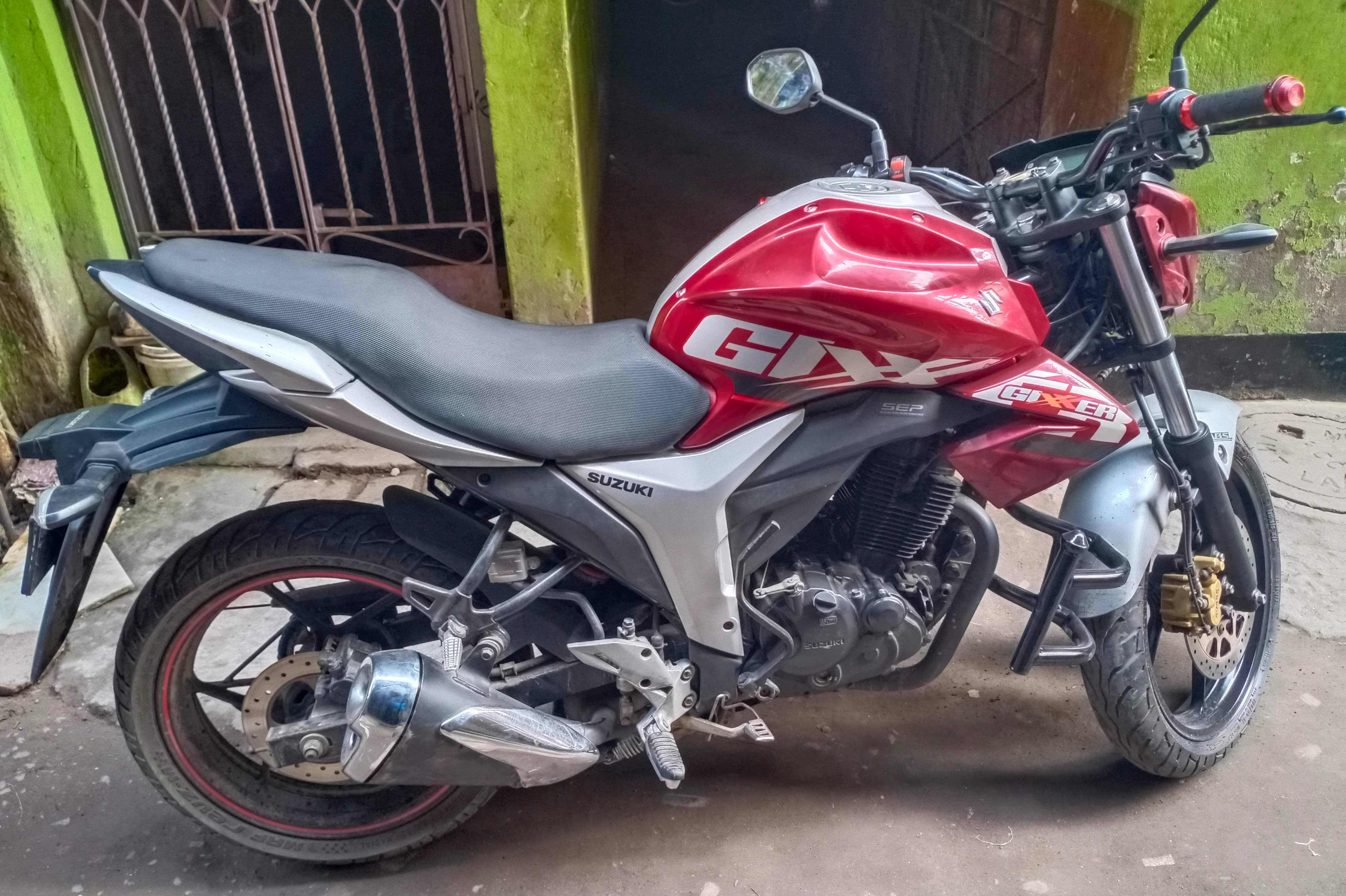 Suzuki Gixxer ABS