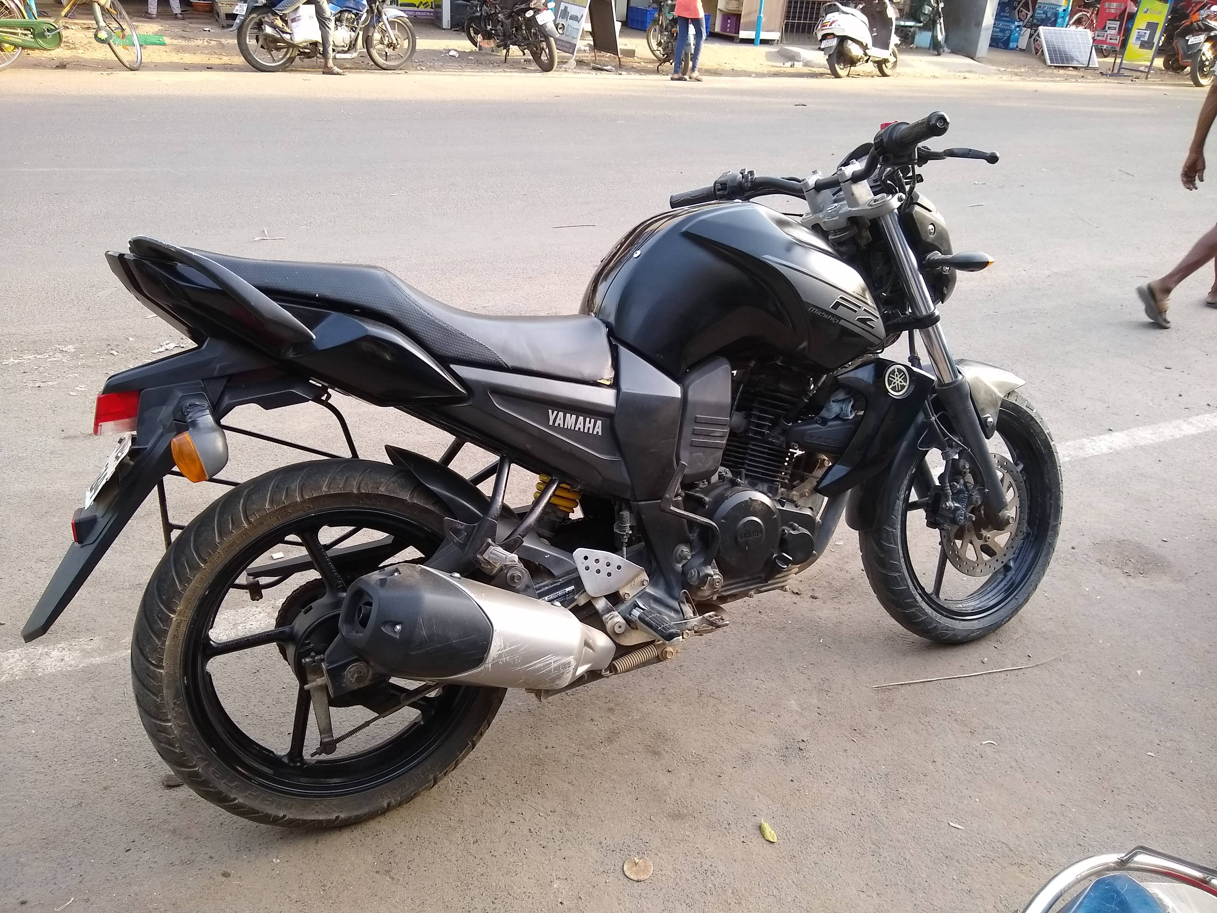 Yamaha FZ 16 STD