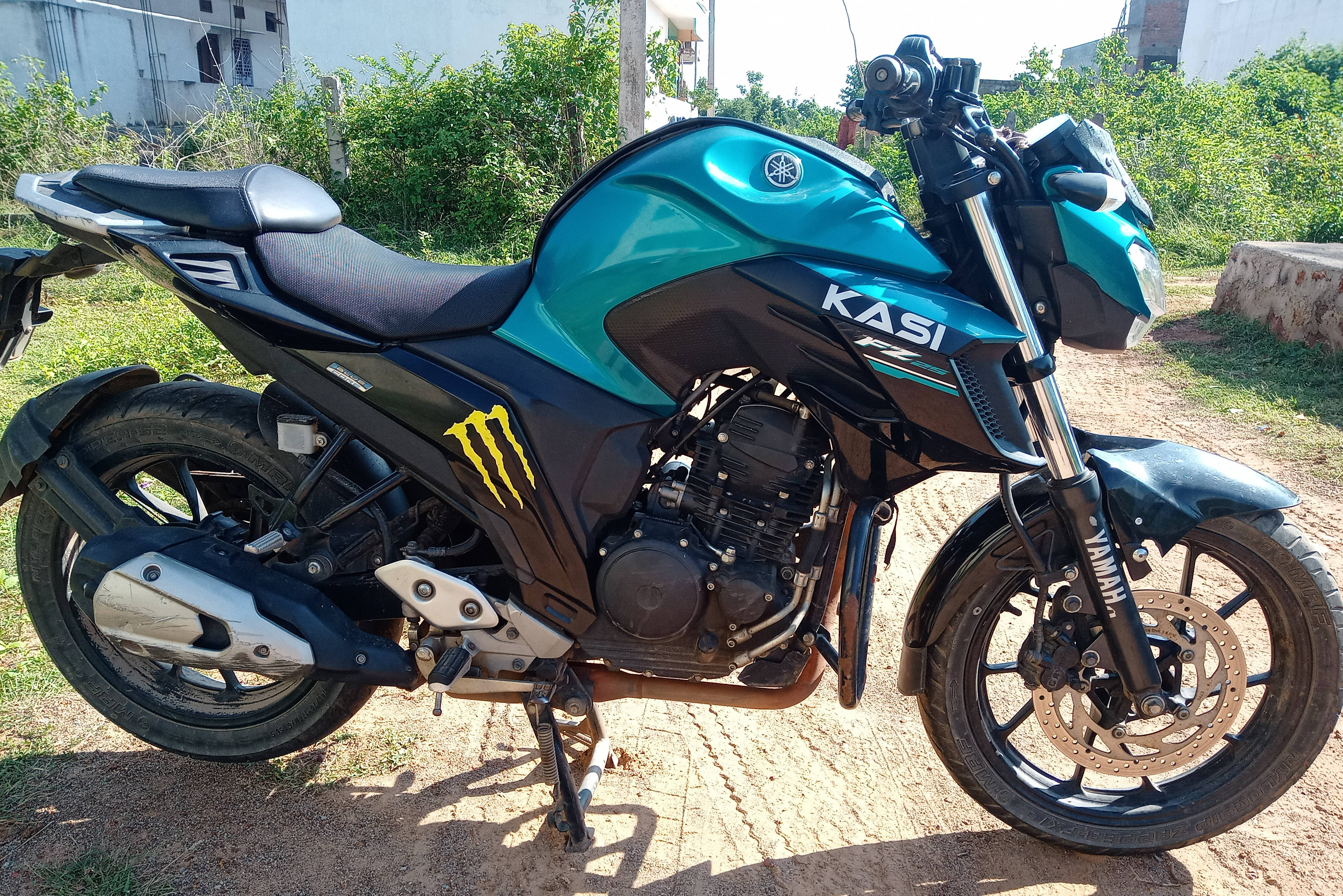 Yamaha FZ25