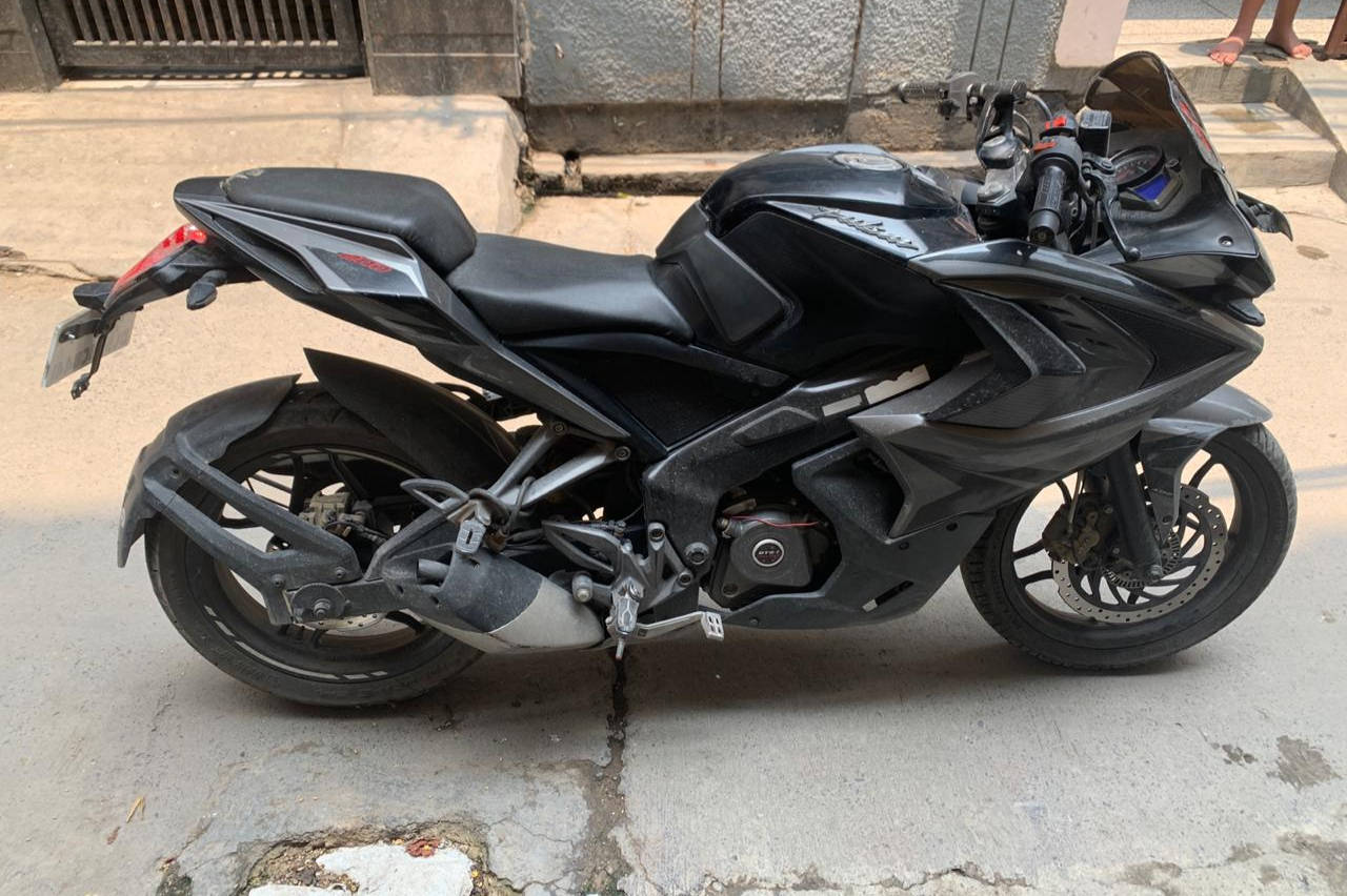 Bajaj Pulsar RS200 BS4 ABS