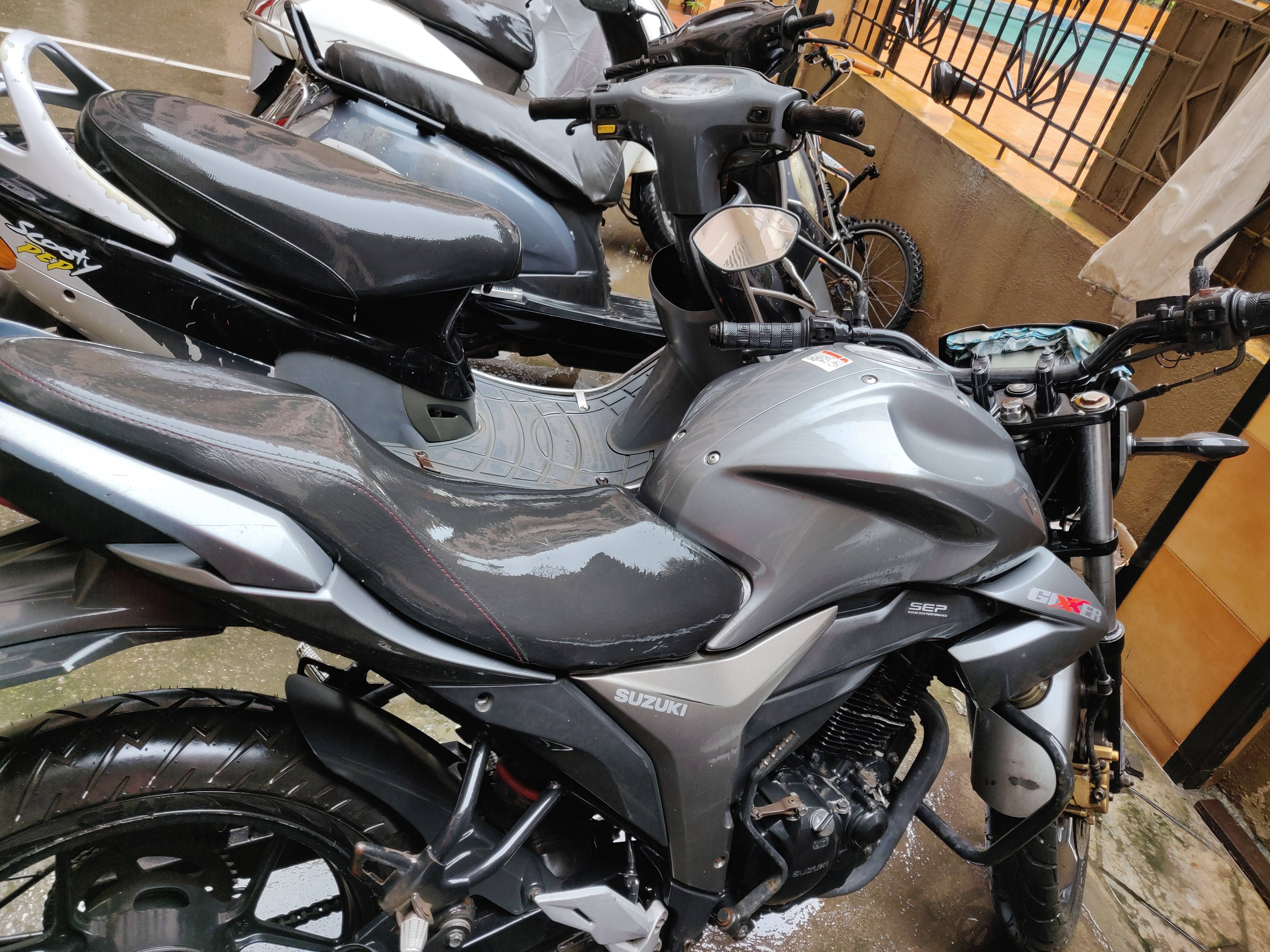 Suzuki GS 150 R STD