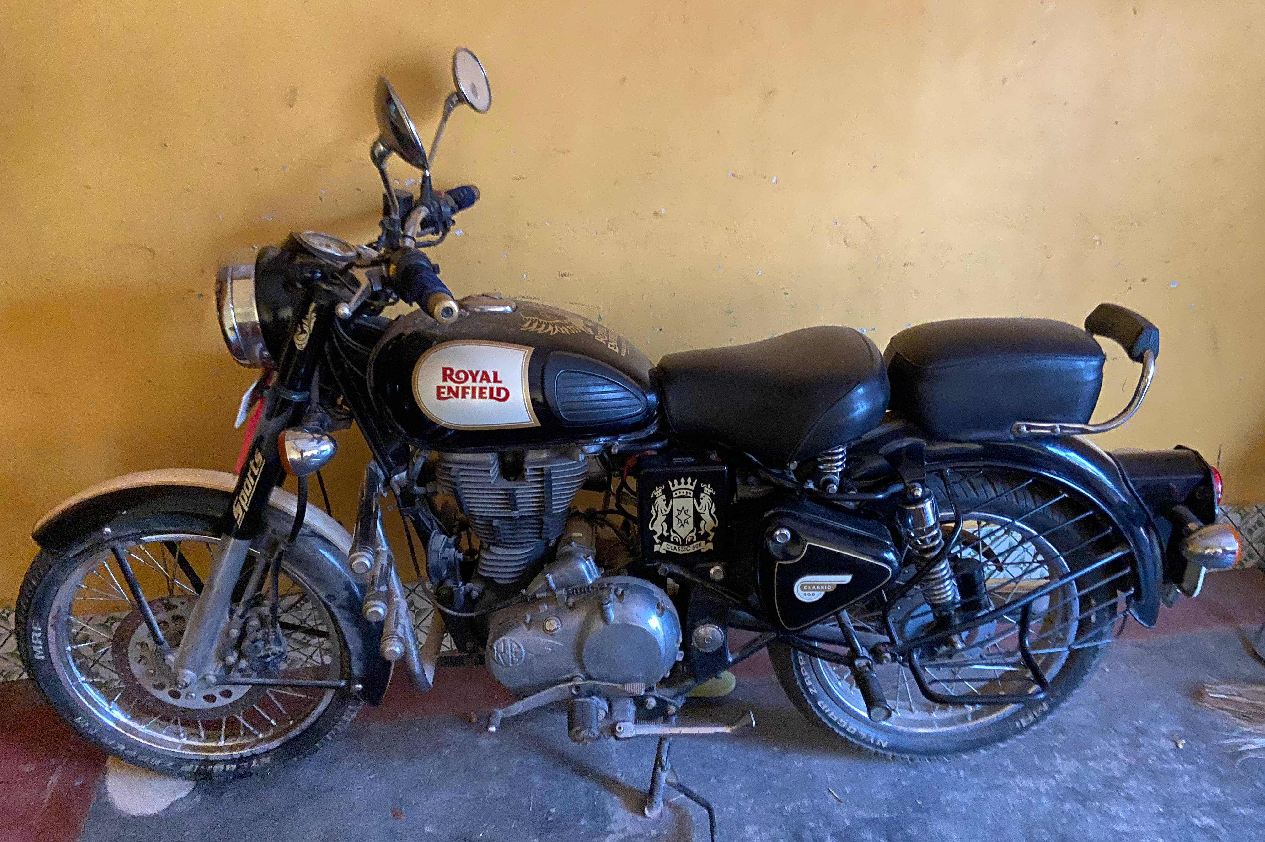 2016 Royal Enfield Classic 500 Stealth Black