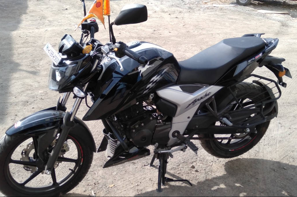 TVS Apache RTR 160 4V Dual Disc ABS